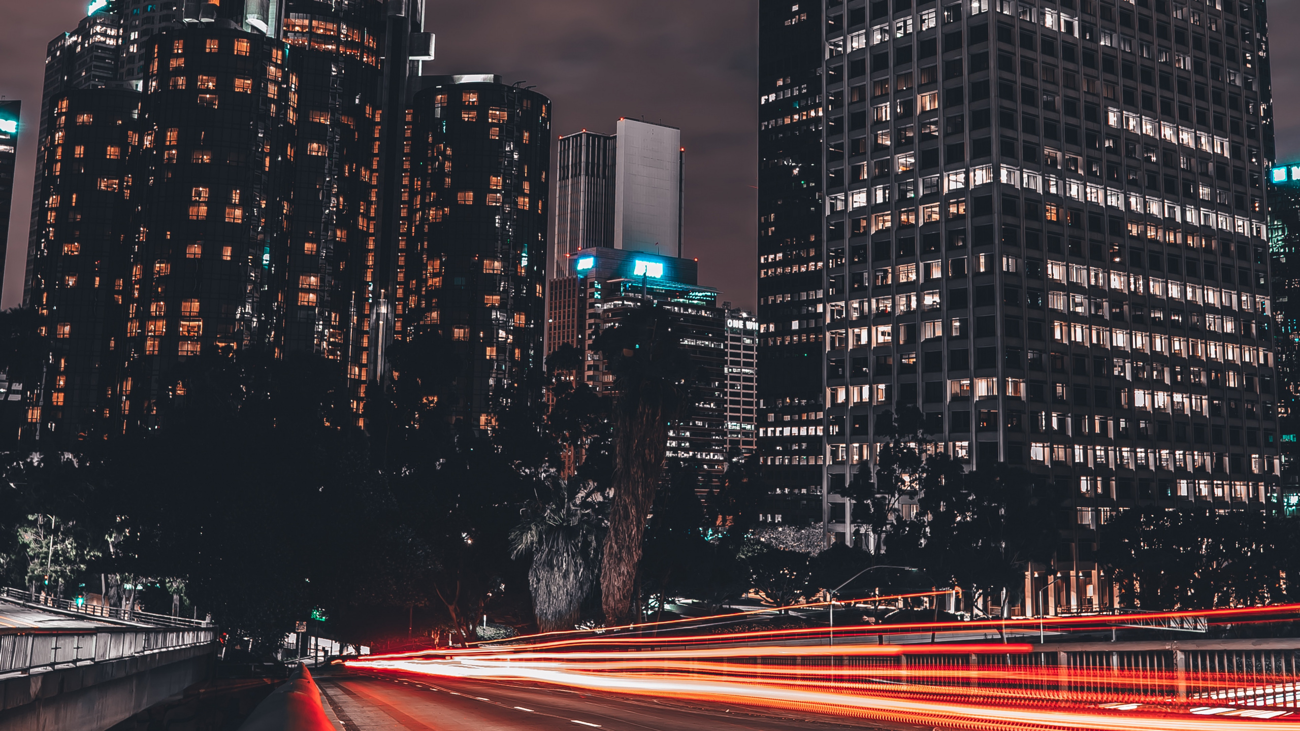 Обои город, городской пейзаж, городской район, метрополия, небоскреб в разрешении 2560x1440