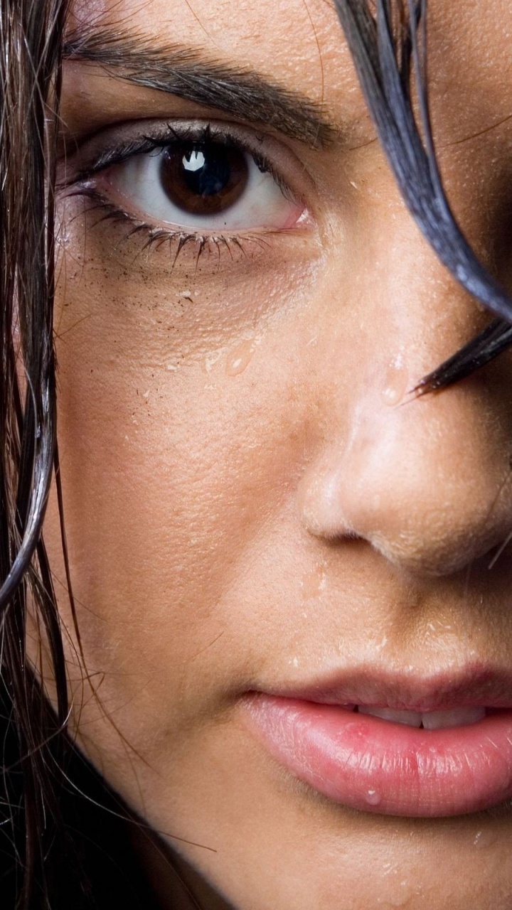 Обои бровь, нос, щека, брови, девушка в разрешении 720x1280