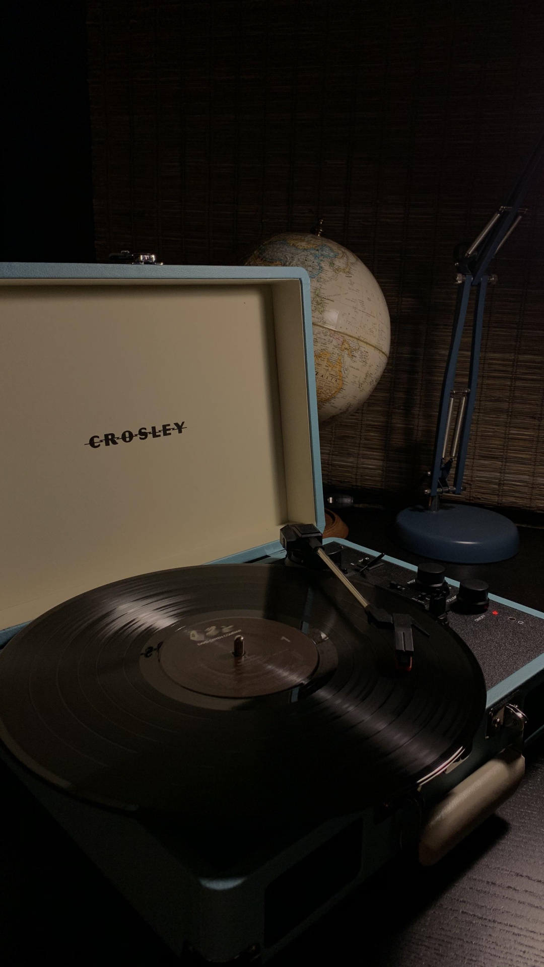 Обои электроника, нетбук, устройства вывода, канцелярские товары, оргтехника в разрешении 1080x1920