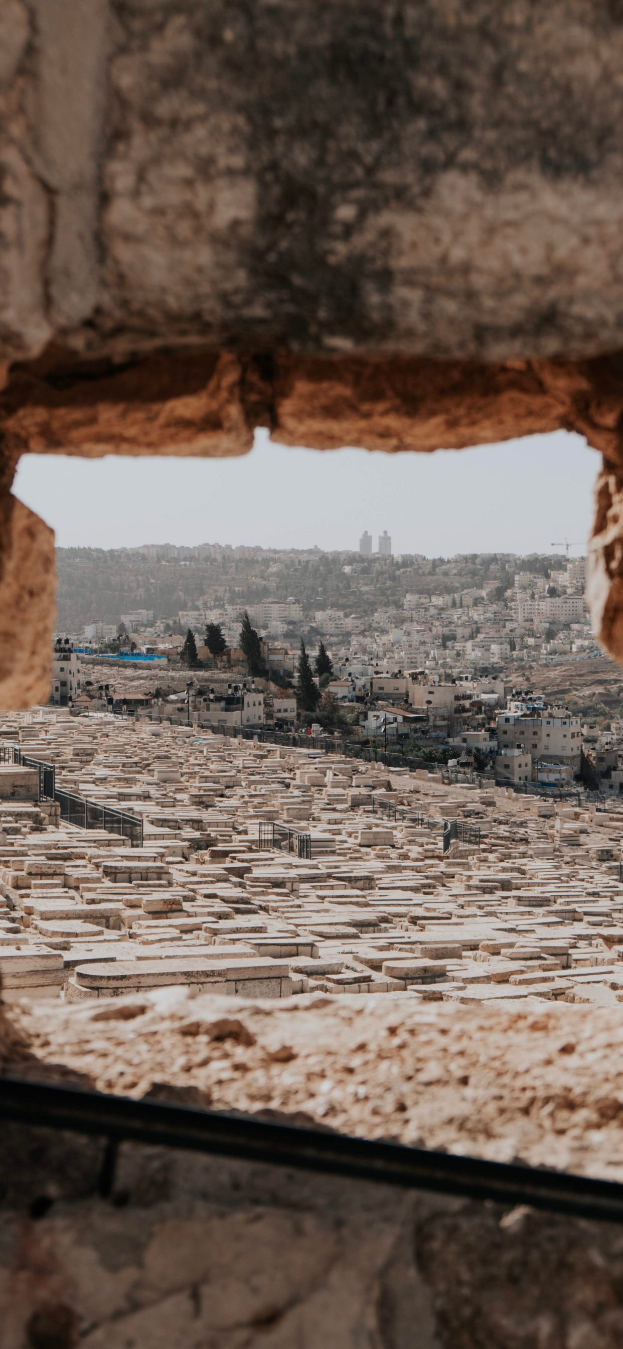 Обои археологический памятник, архитектура, арка, рок, каменная стена в разрешении 1242x2688