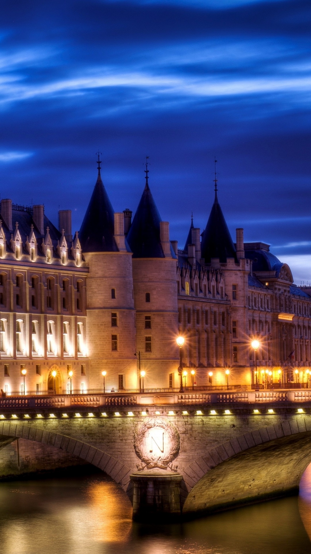 Обои Консьержери, дворец, ориентир, отражение, ночь в разрешении 1080x1920