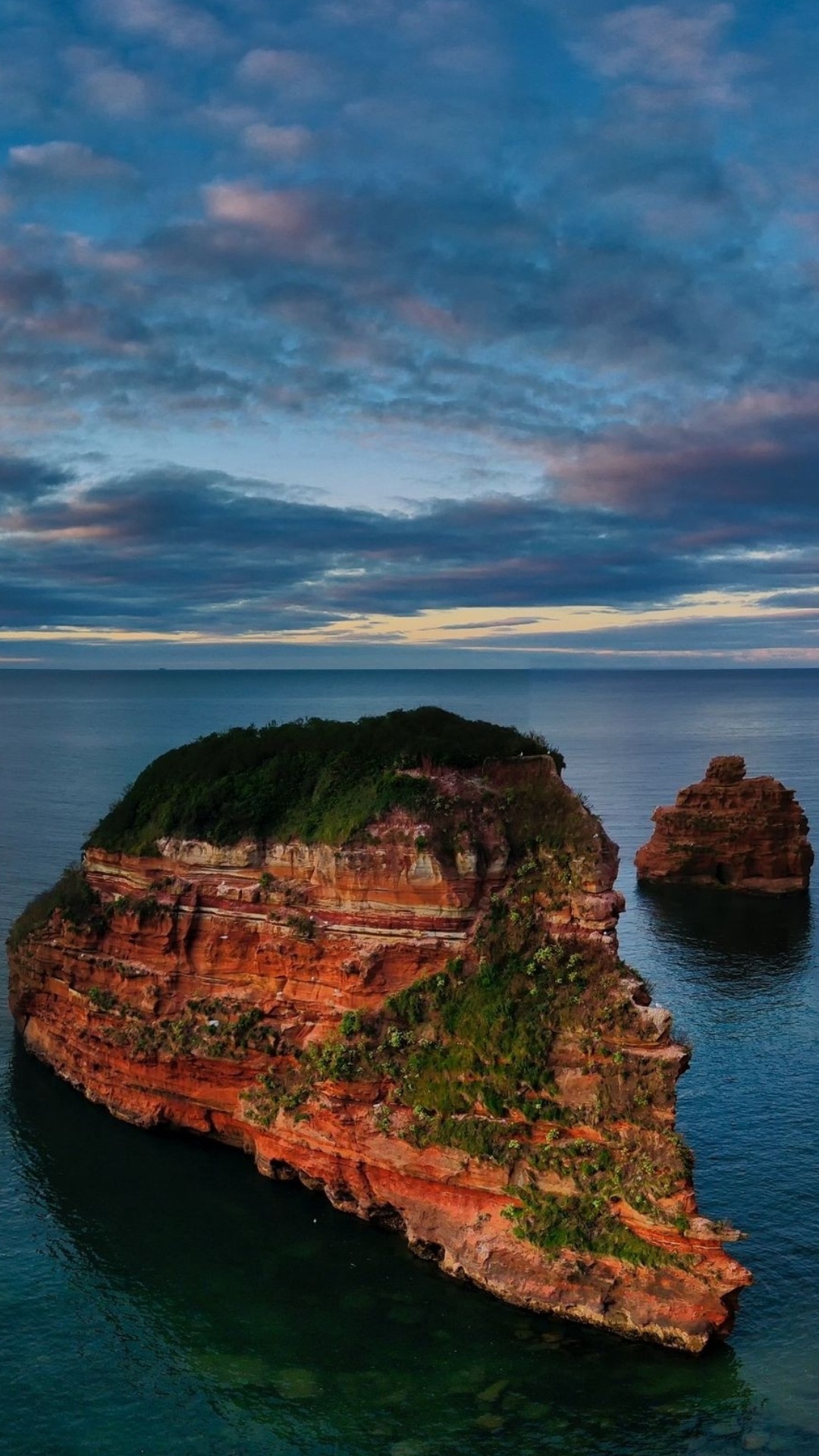 Обои природный ландшафт, рок, вода, побережье, Остров в разрешении 1080x1920