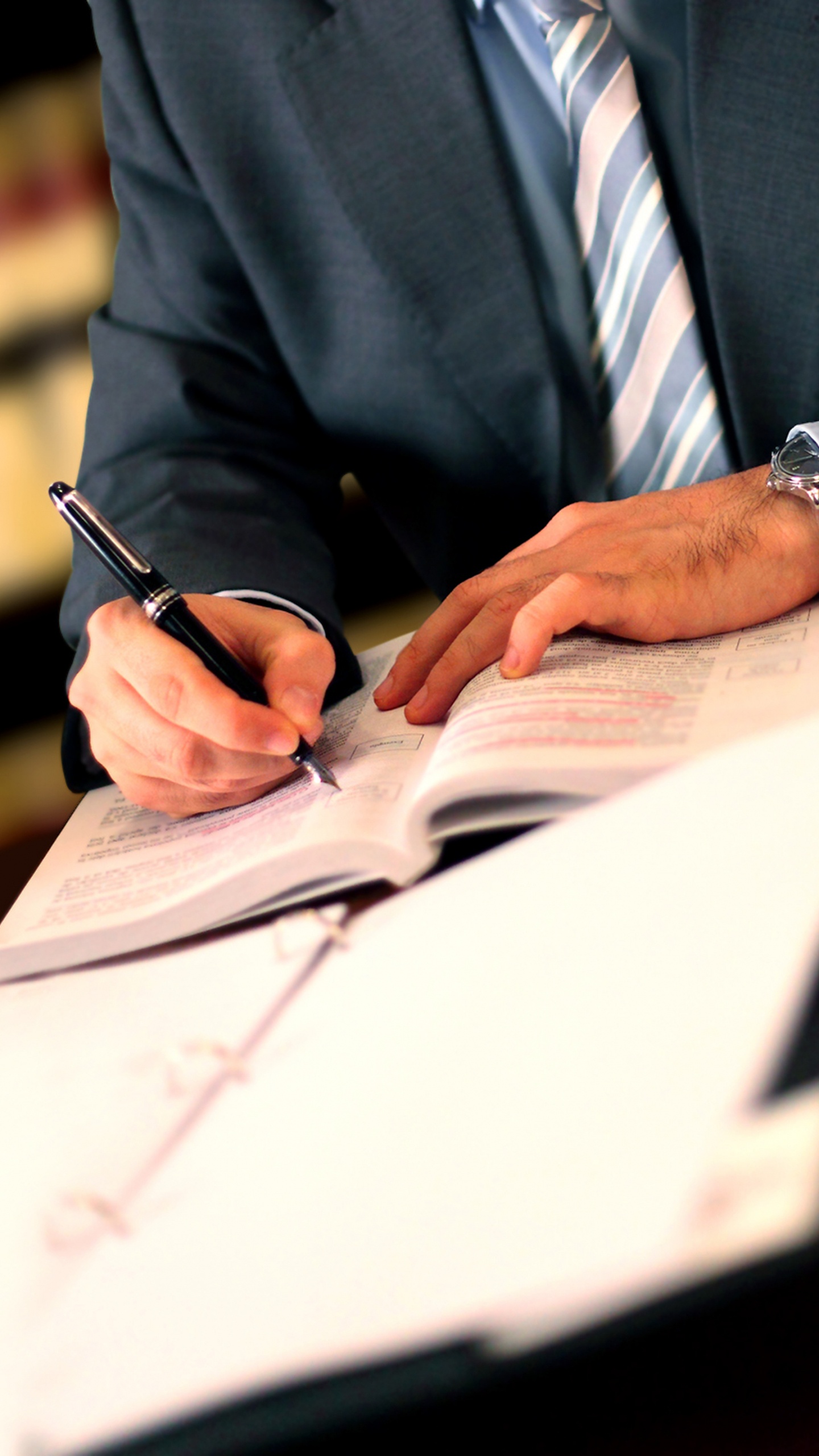 Обои юрист, закон, суд, пианист, технологии в разрешении 1440x2560