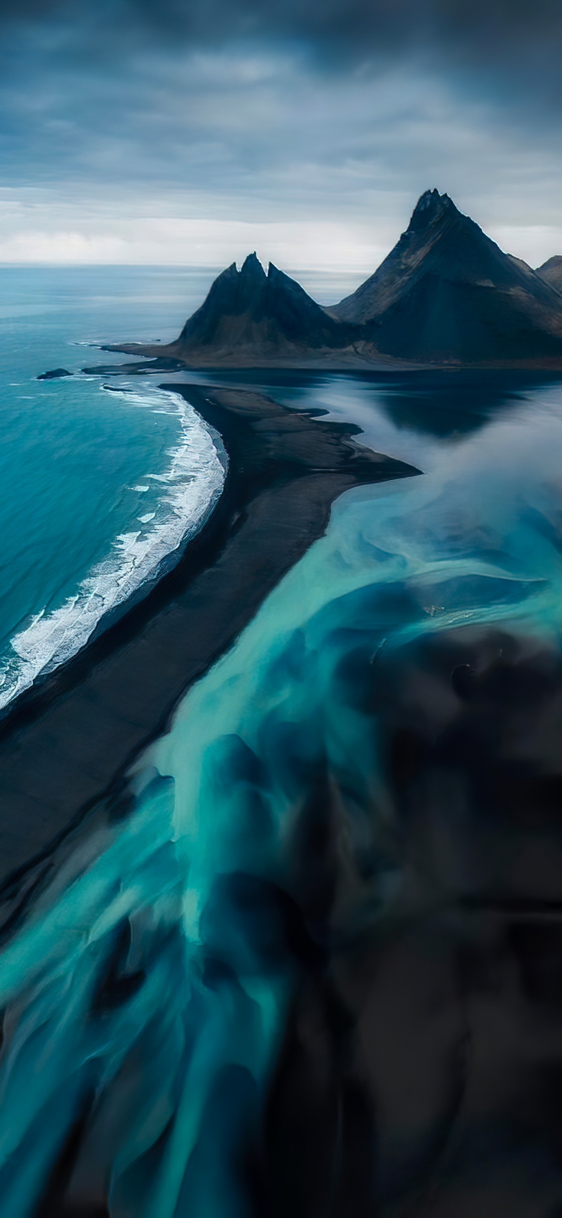 Обои Рейнисдрангар, черный песок, Vatnajokull, песок, ледник в разрешении 1125x2436