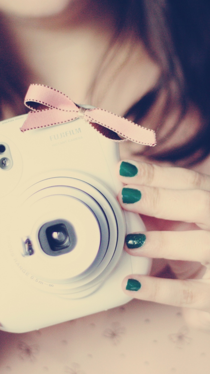 Обои камеры девушки, камера, белые, кожа, розовый в разрешении 720x1280