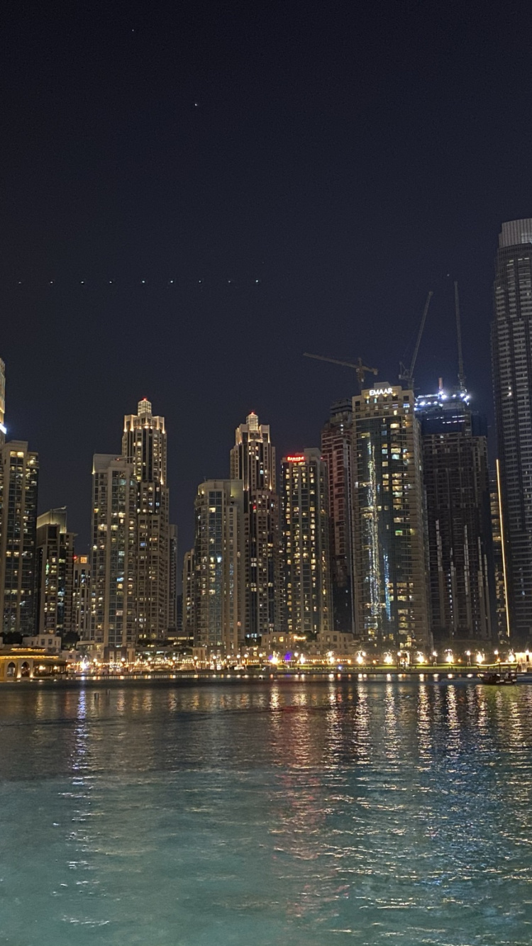 Обои Дубай, городской пейзаж, ночь, башня, город в разрешении 750x1334