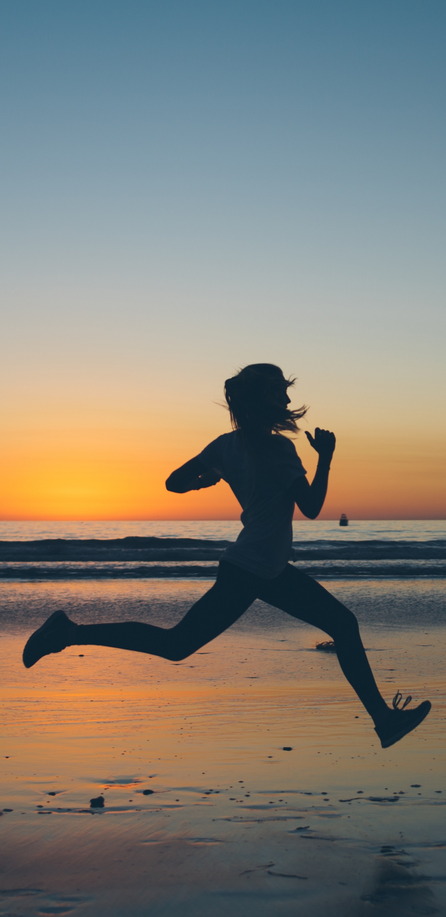 Обои упражнение, здоровье, Люди в природе, скачок, горизонт в разрешении 1440x2960