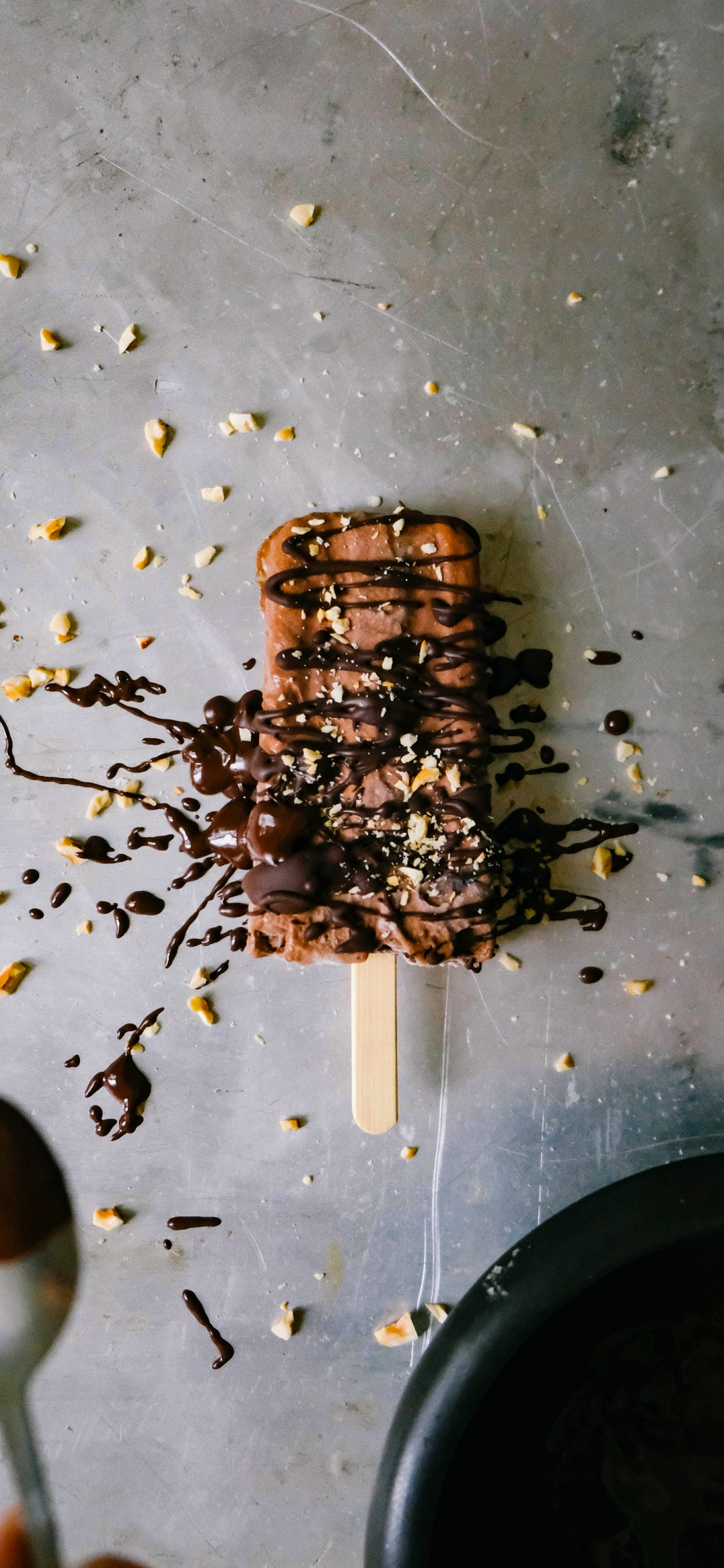 Обои мороженое, фрукты, шоколад, шоколадный трюфель, фруктовое мороженое в разрешении 1125x2436