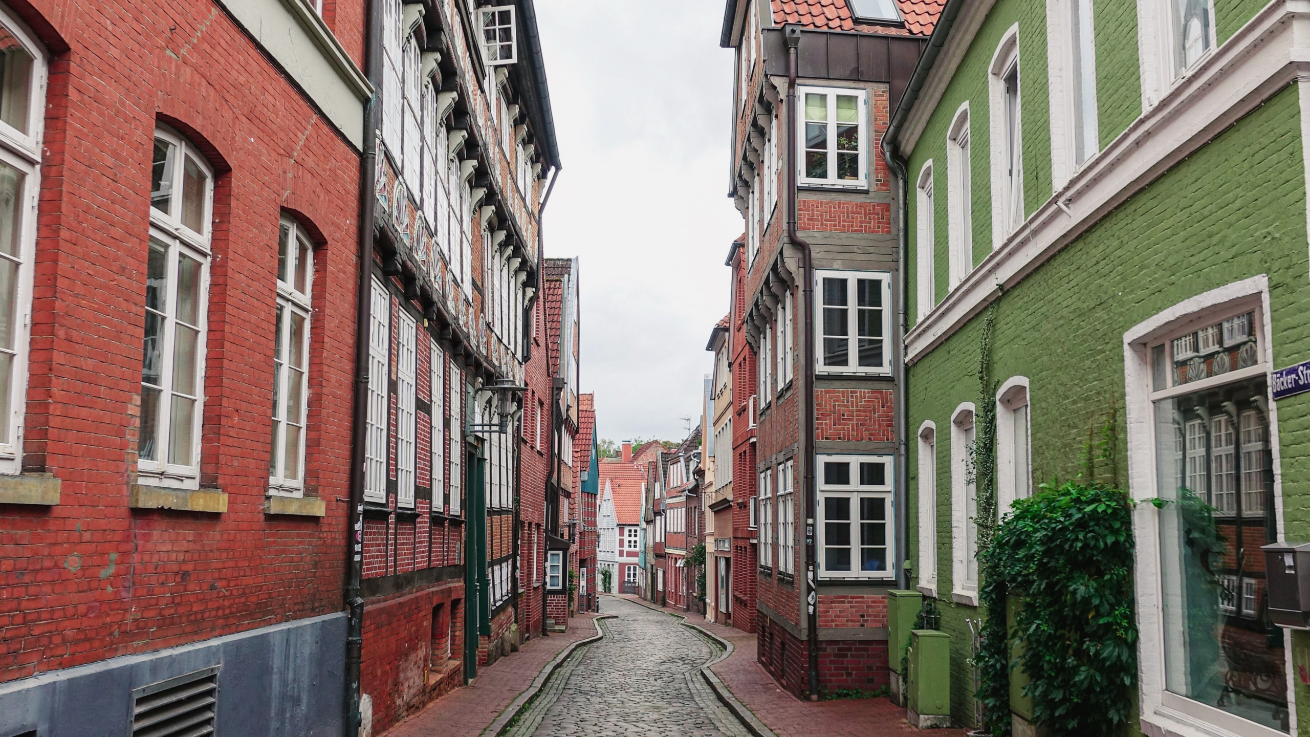 Обои Хаус, дорожка, улица, архитектура, булыжник в разрешении 2560x1440