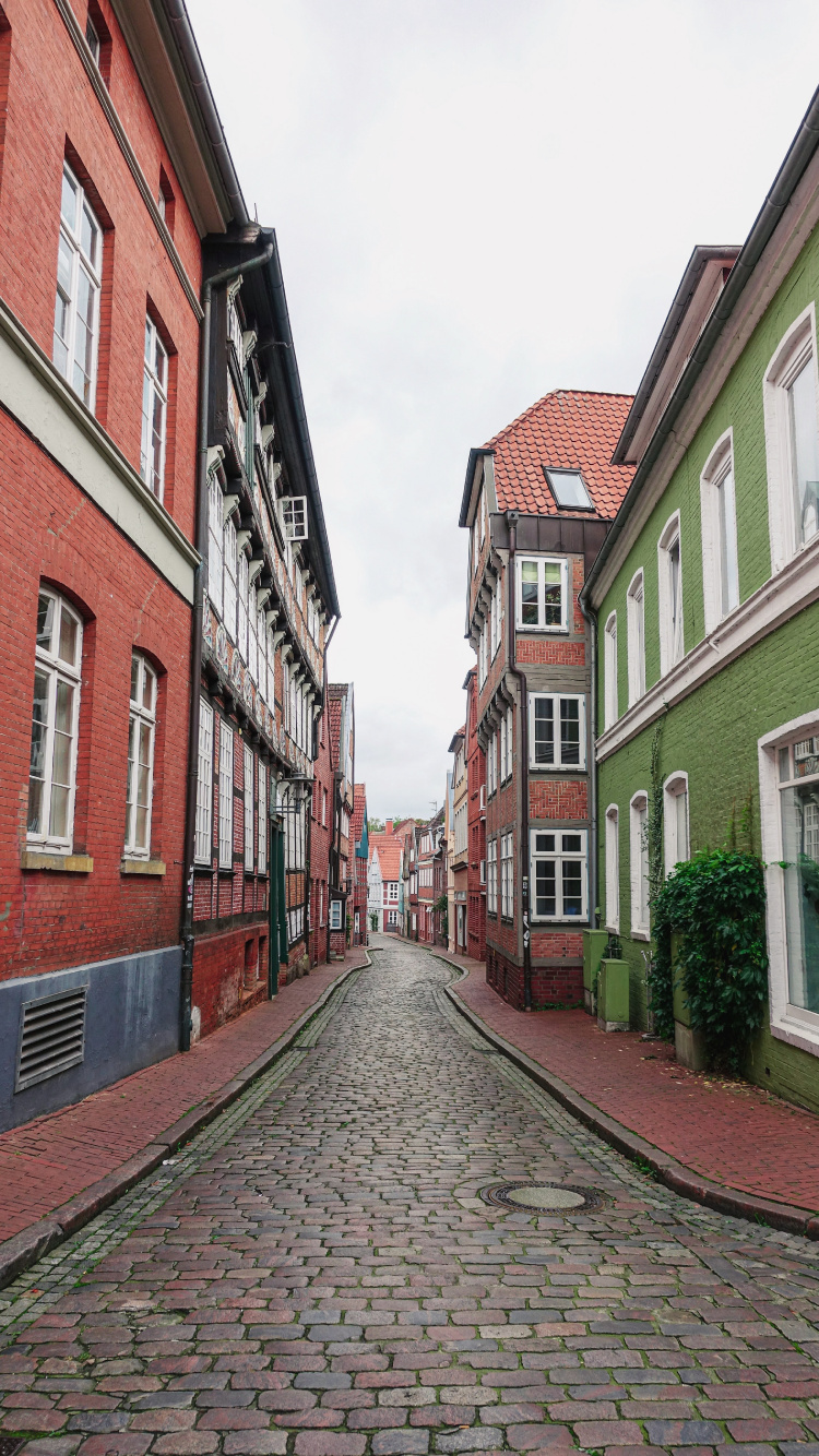 Обои Хаус, дорожка, улица, архитектура, булыжник в разрешении 750x1334