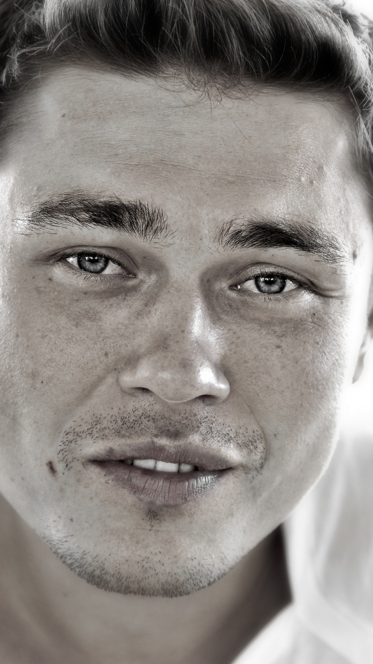 Обои портрет, черный и белый, лицо, подбородок, усы в разрешении 750x1334