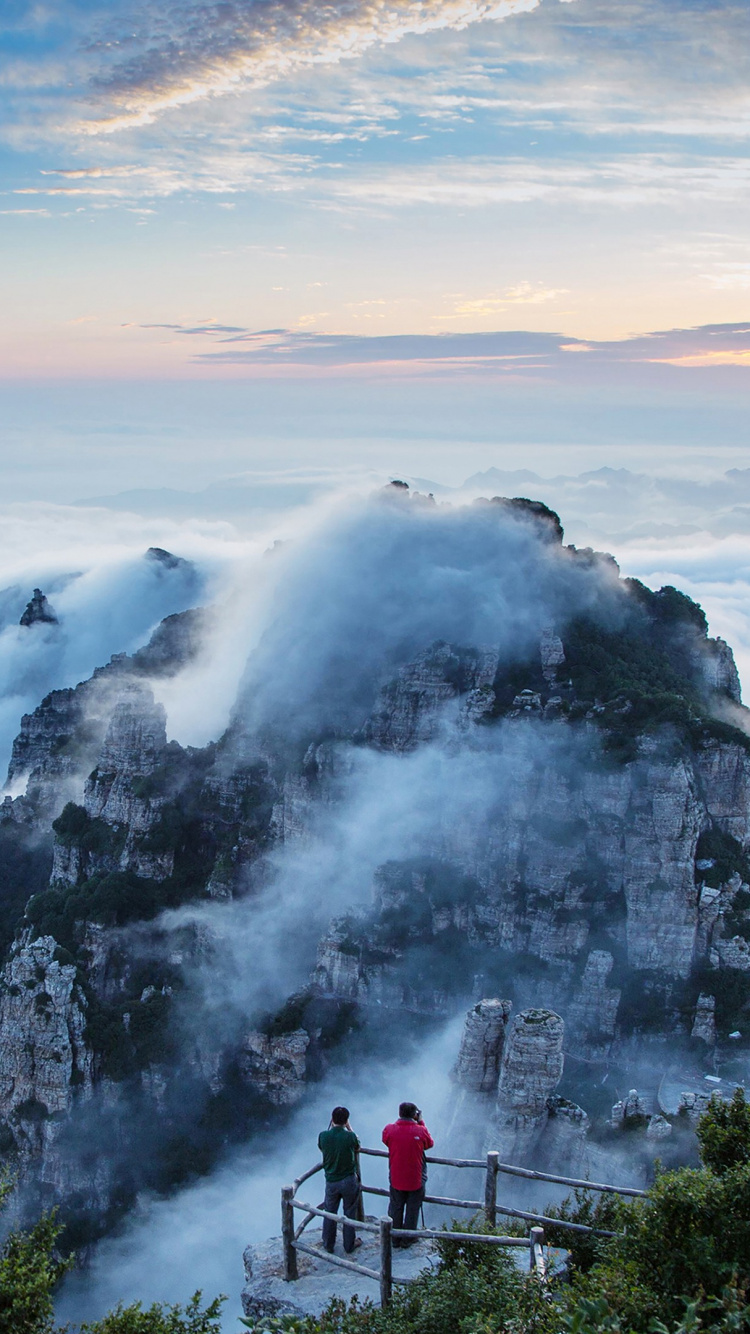 Обои Горы Байши, горный рельеф, гора, облако, горный хребет в разрешении 750x1334
