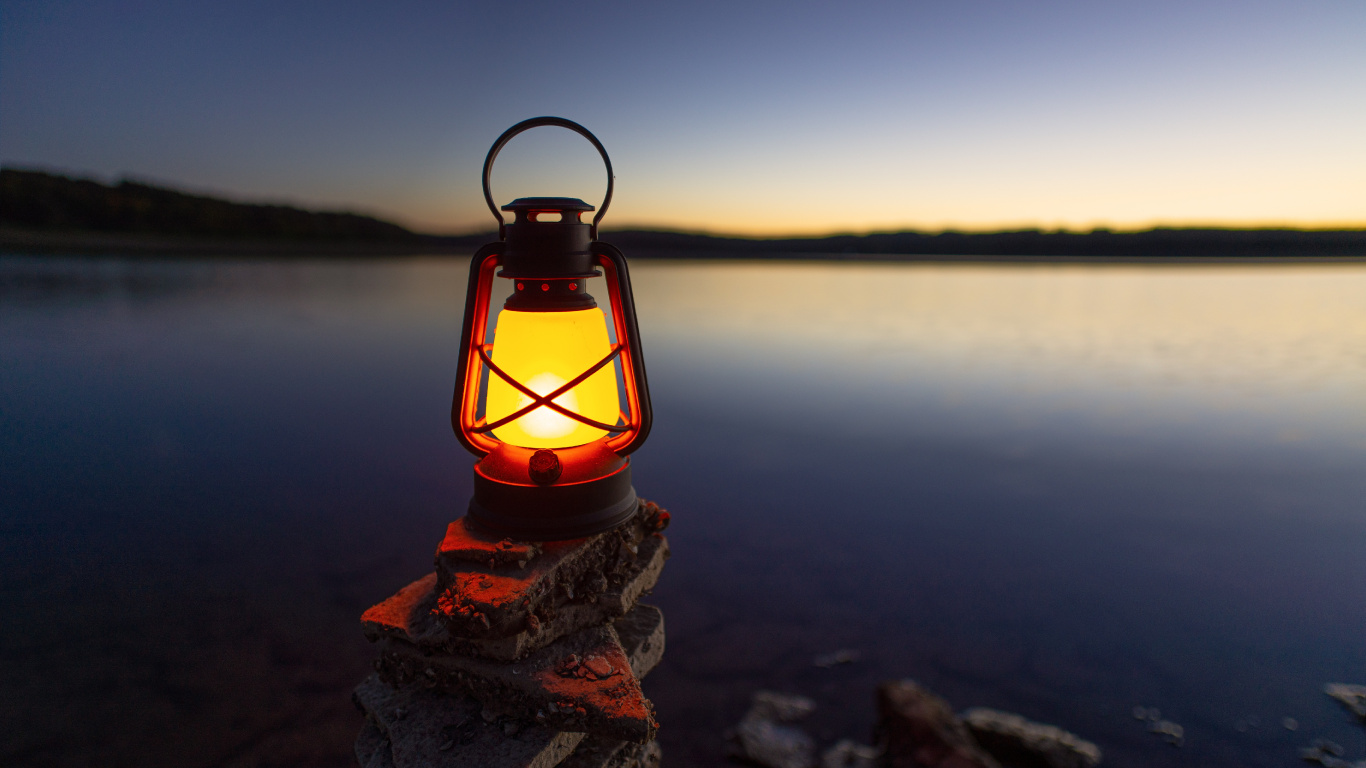 Обои спокойный, горизонт, отражение, сумрак, вода в разрешении 1366x768