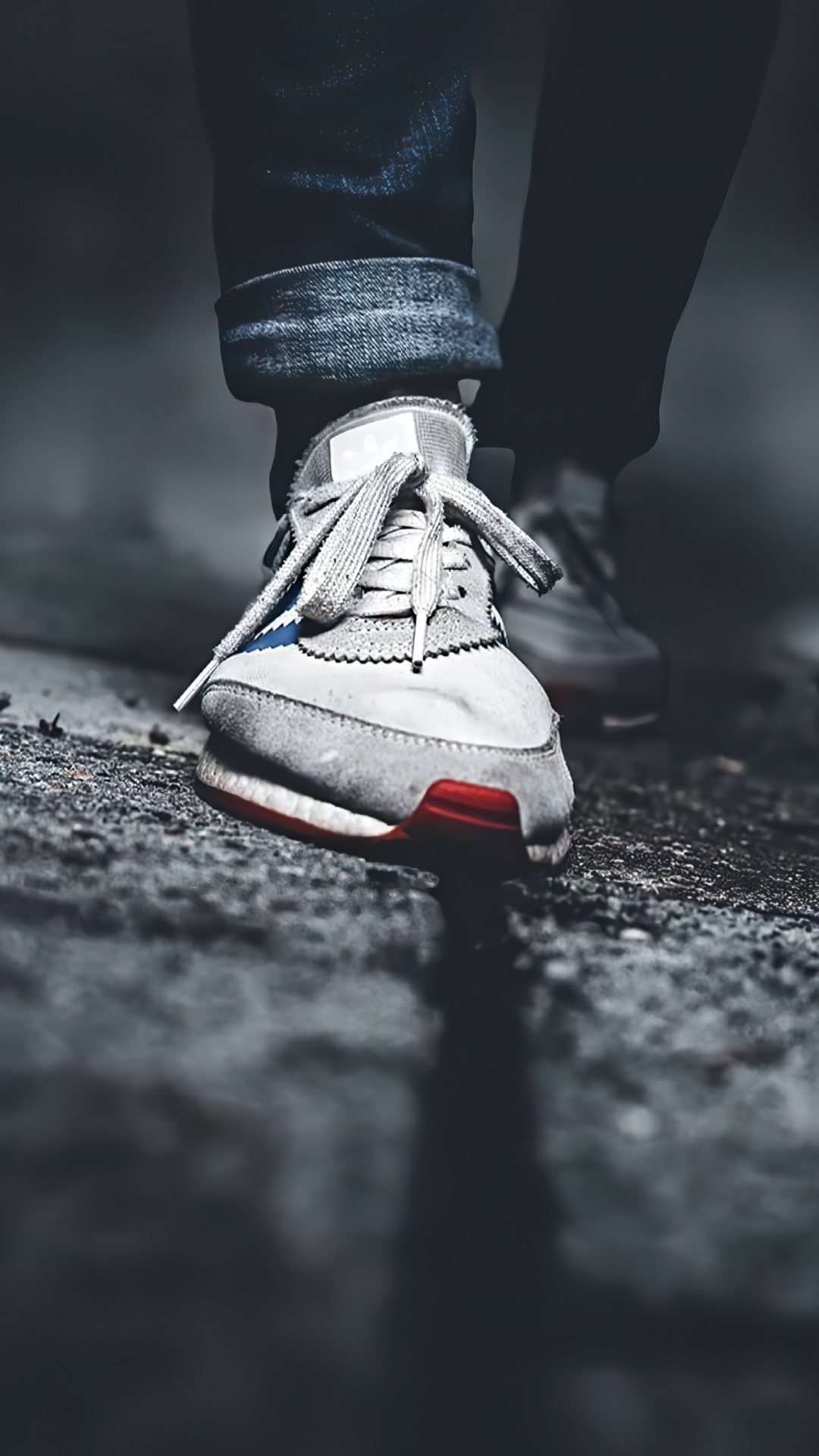 Обои вода, башмак, математика, геометрия, обувь в разрешении 1080x1920