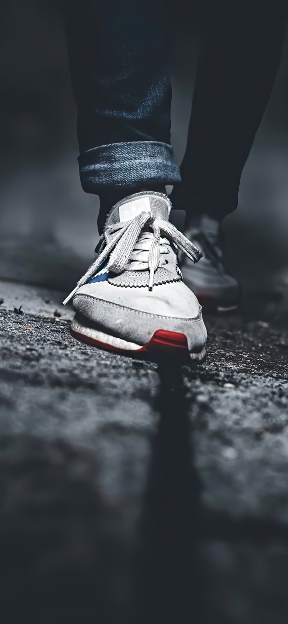 Обои вода, башмак, математика, геометрия, обувь в разрешении 1125x2436