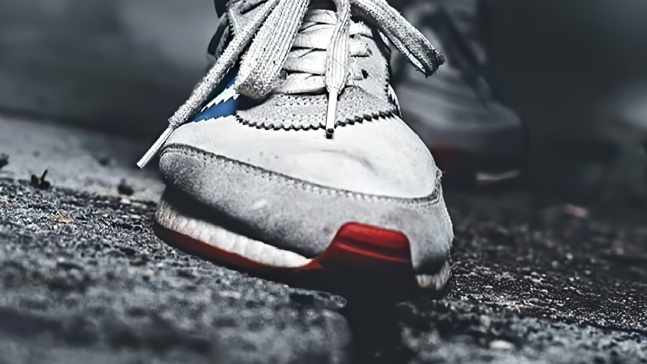 Обои вода, башмак, математика, геометрия, обувь в разрешении 1280x720