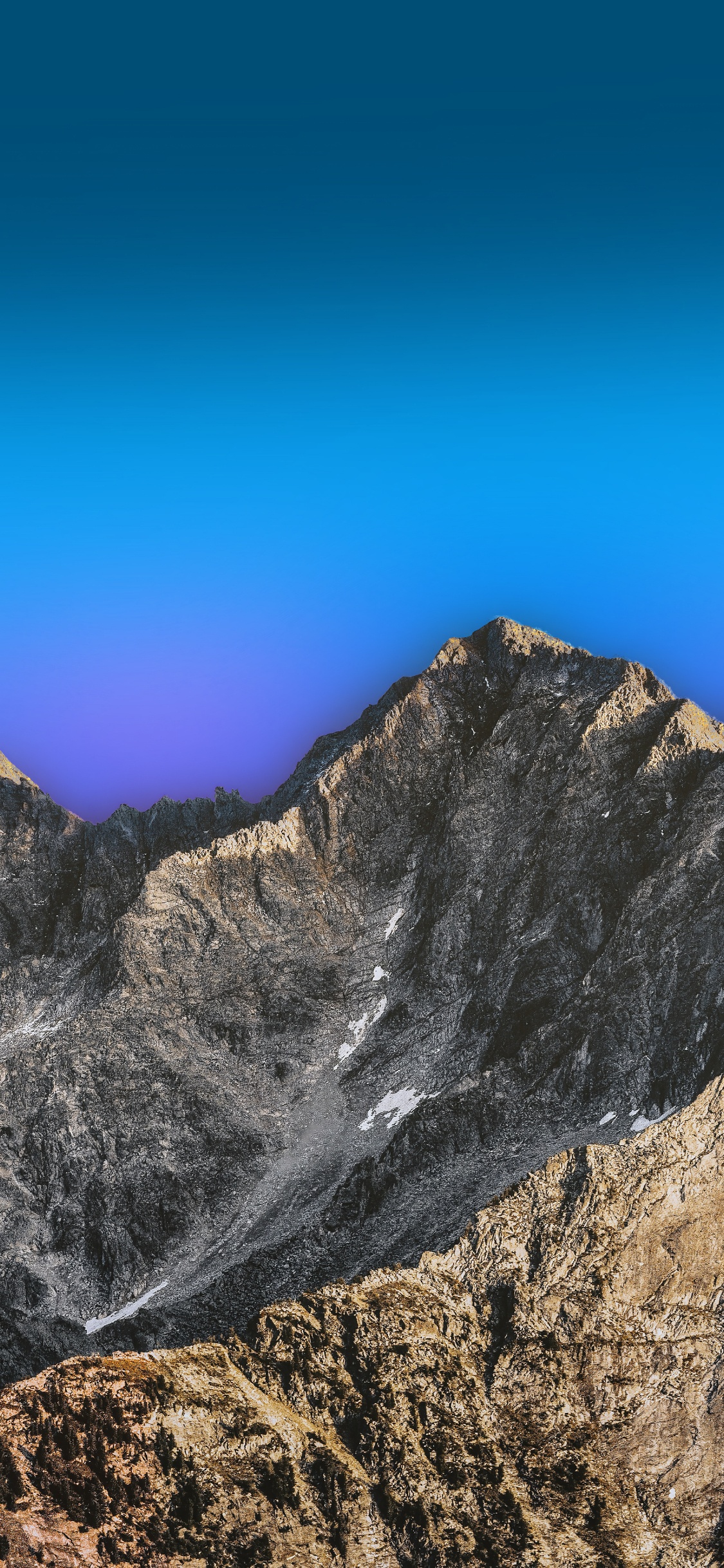 Обои облако, гора, склон, нагорье, коренная порода в разрешении 1125x2436