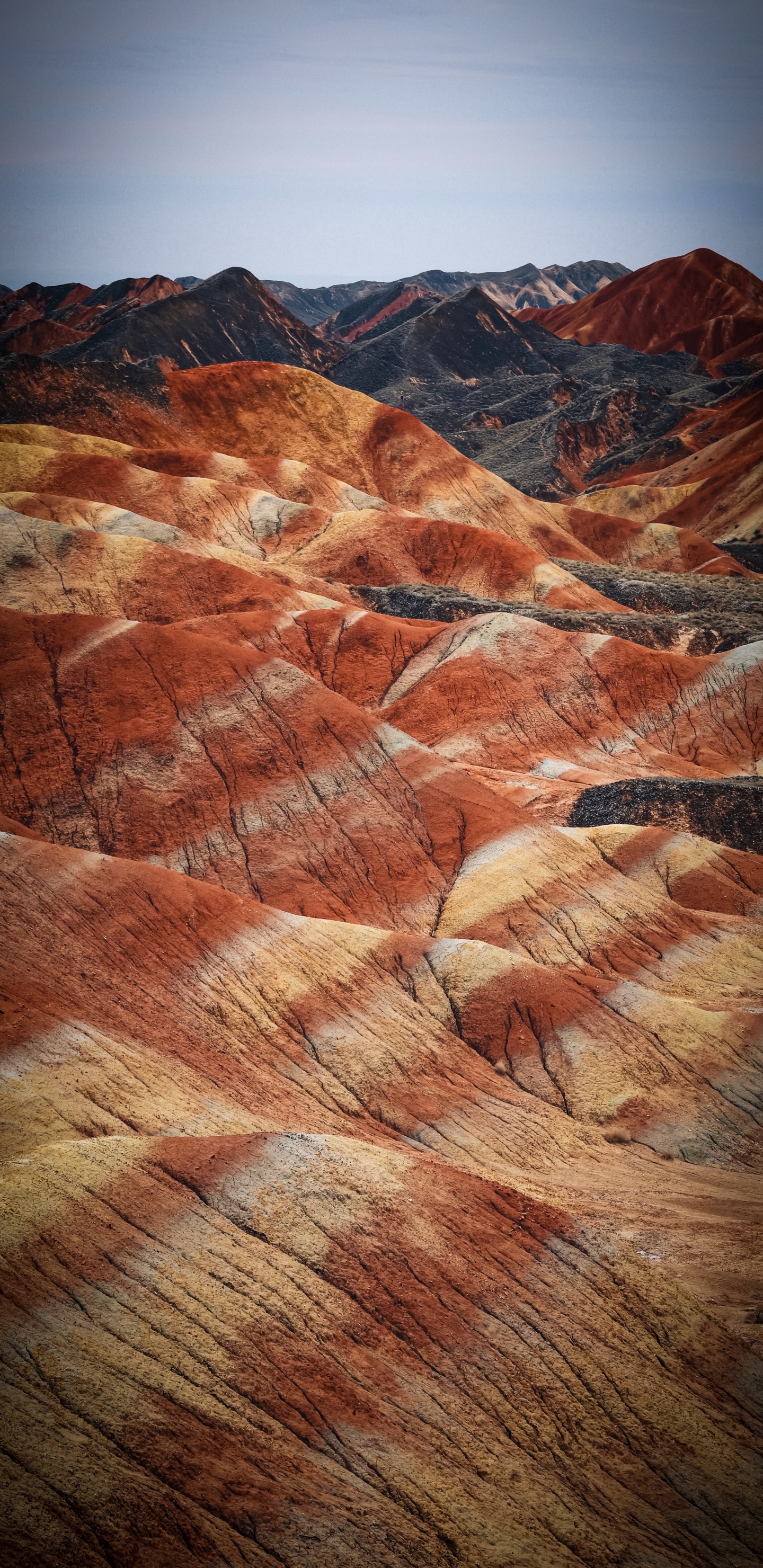 Обои шумиха о путешествии аяхуаски, смартфон, коричневый цвет, гора, природный ландшафт в разрешении 1440x2960