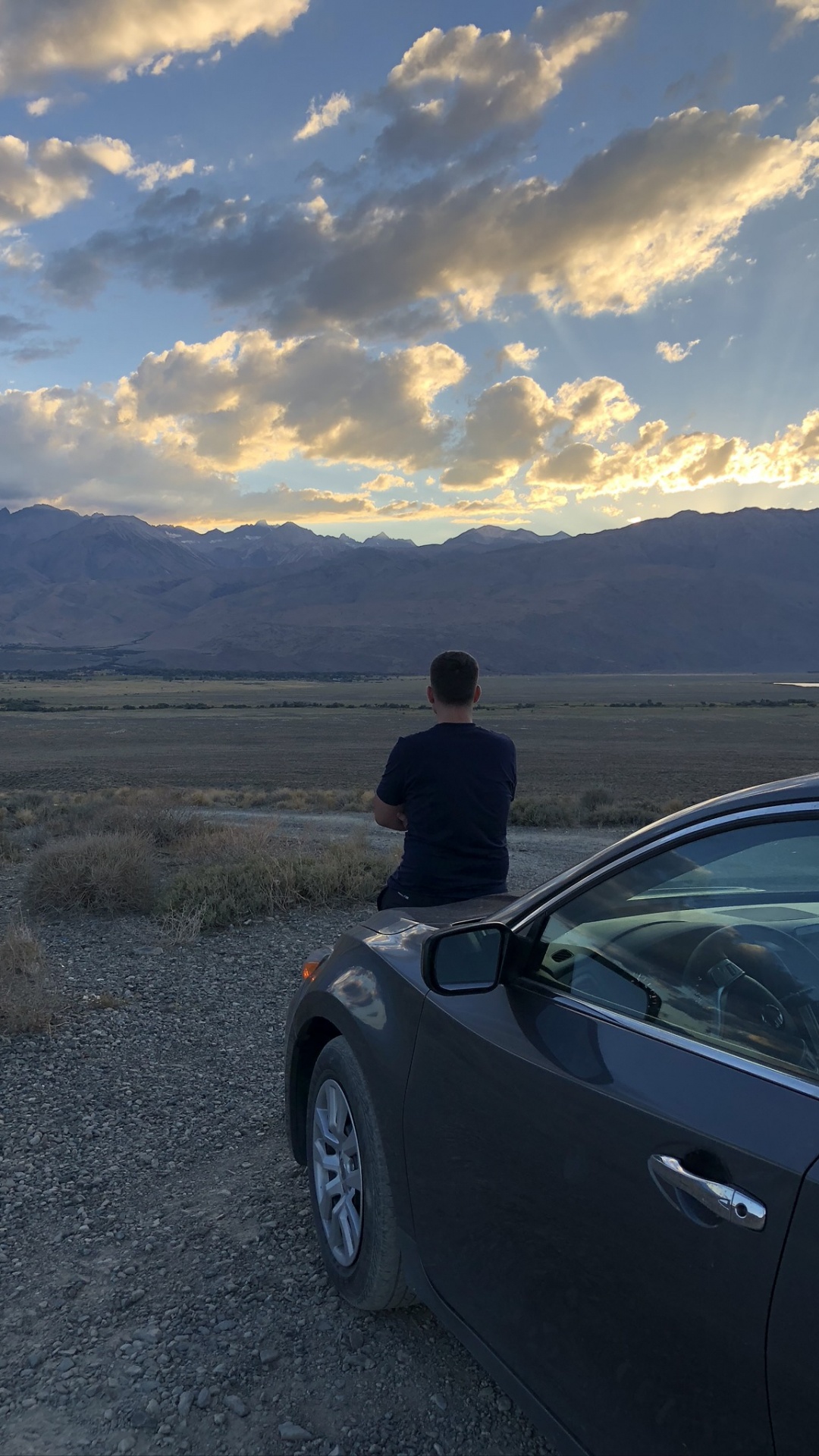 Обои дорога, Король, компактный автомобиль, автомобиль среднего размера, семейный автомобиль в разрешении 1080x1920