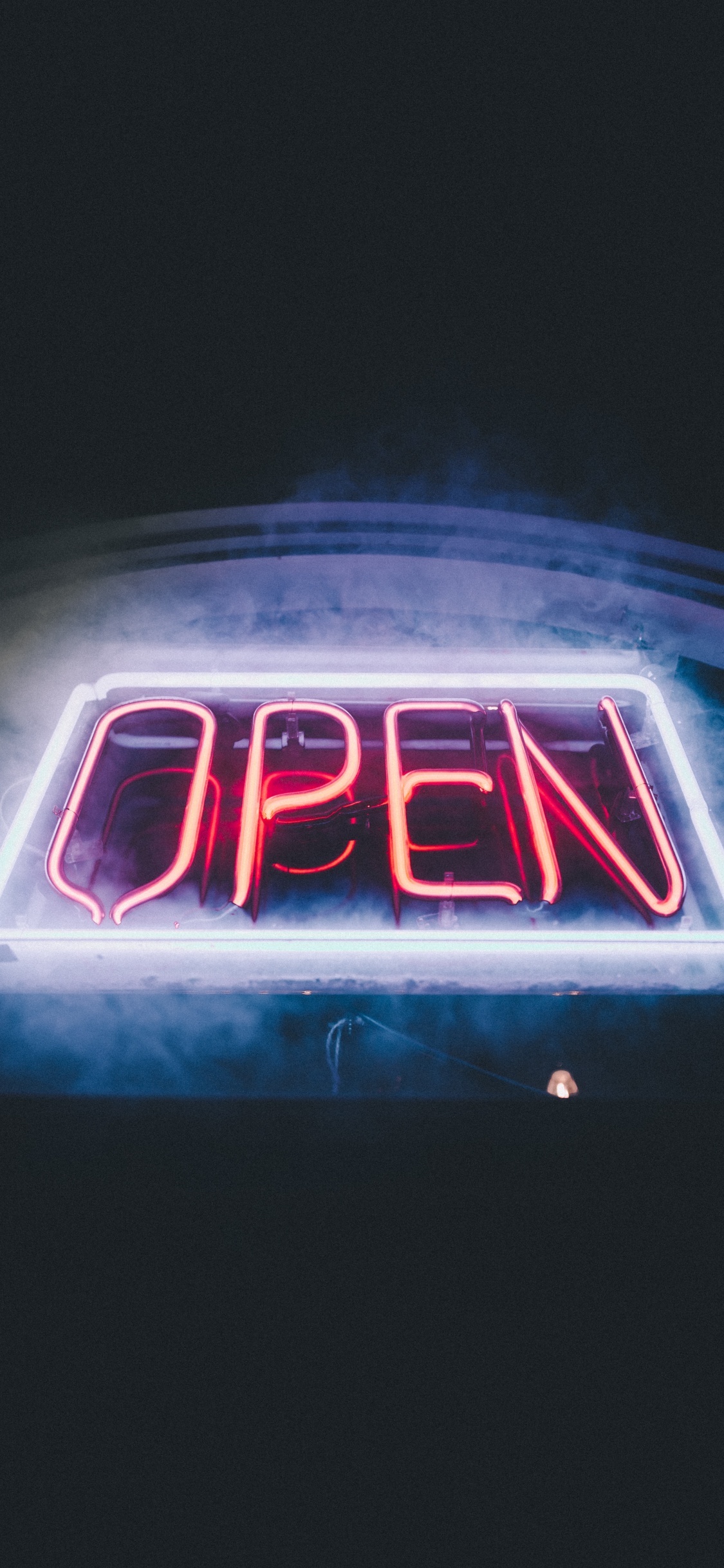 Обои электронные табло, неоновая вывеска, дизайн, Король, свет в разрешении 1125x2436