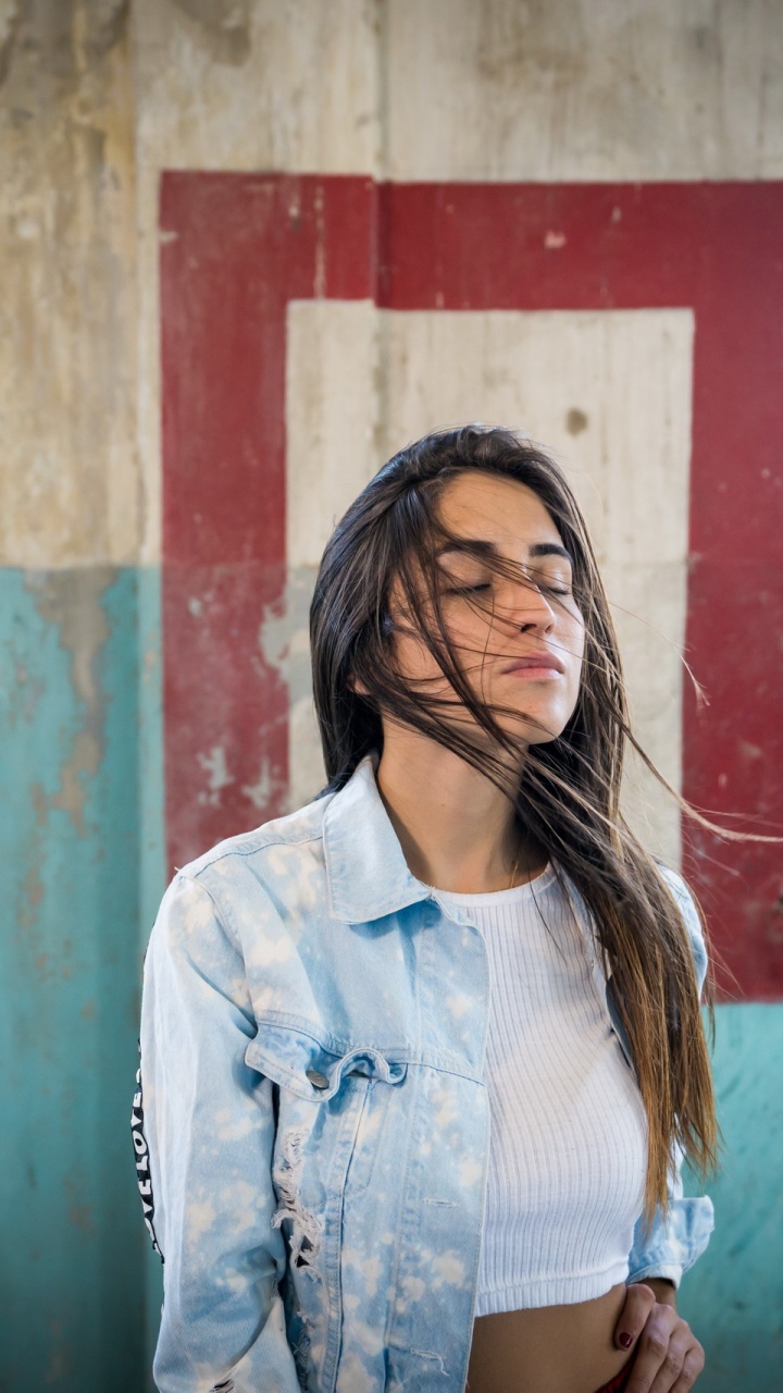 Обои синий, белые, красный цвет, желтый, розовый в разрешении 720x1280