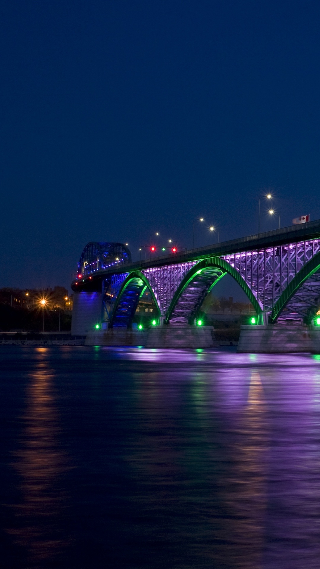 Обои ночь, пурпур, ориентир, свет, водный путь в разрешении 1080x1920