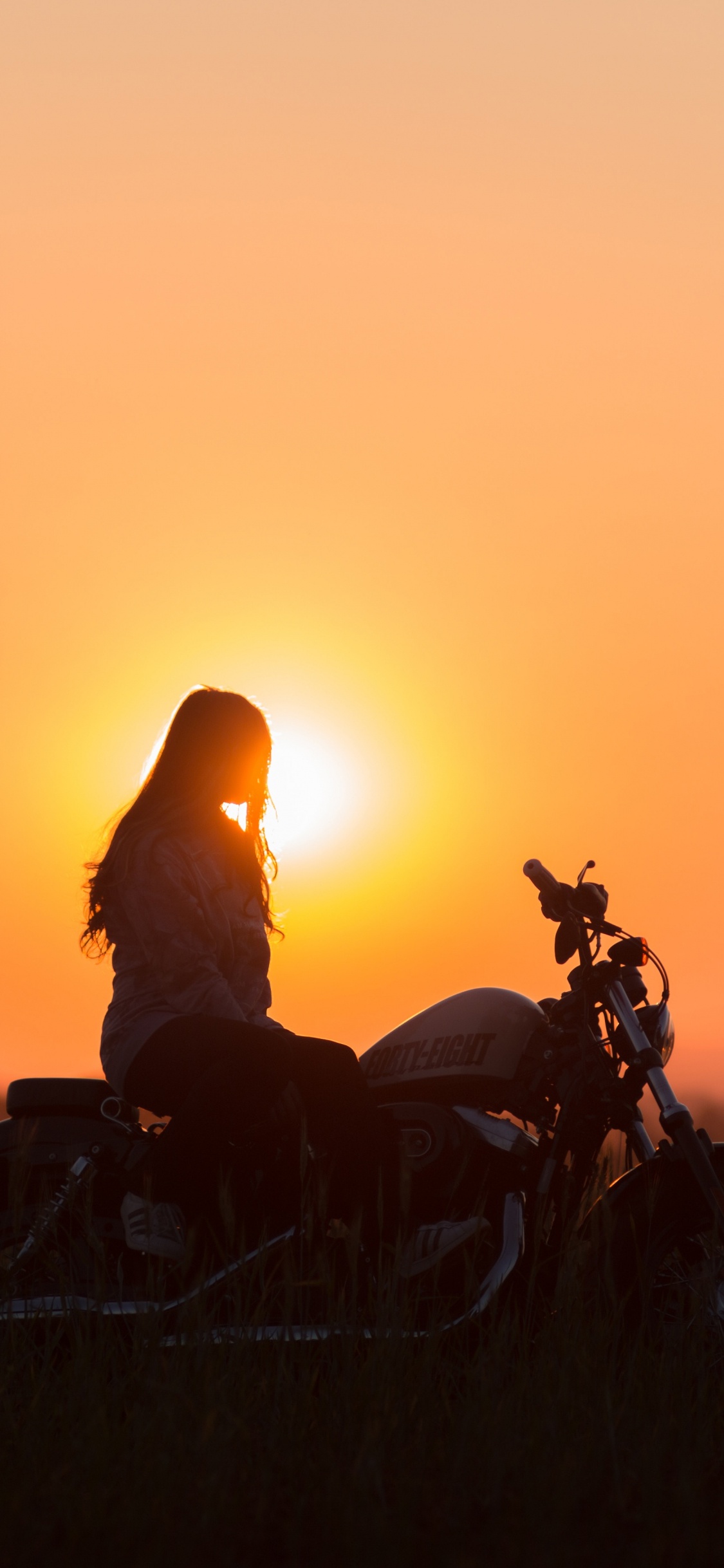 Обои мотоцикл, восход солнца, закат, солнце, утро в разрешении 1125x2436