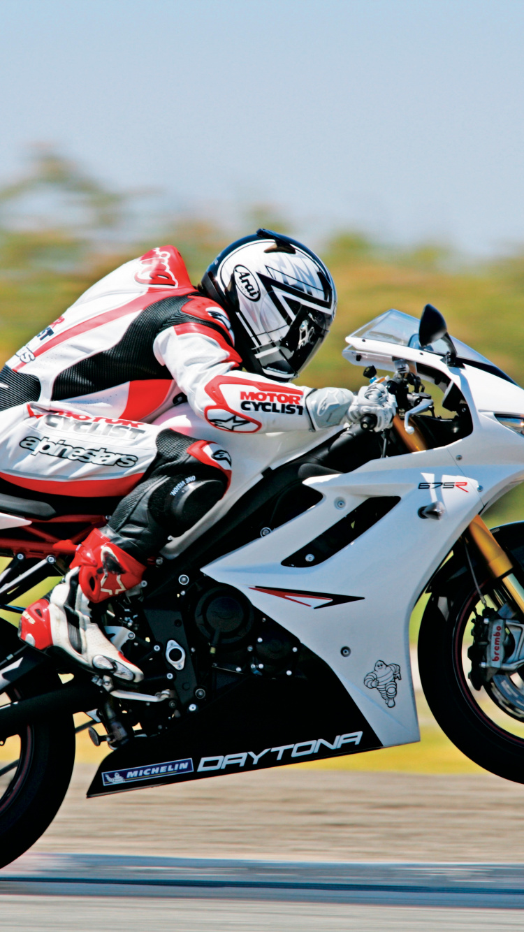 Обои мотоцикл, гонки на мотоциклах, велосипед, мотоспорт, мотогонщик в разрешении 750x1334