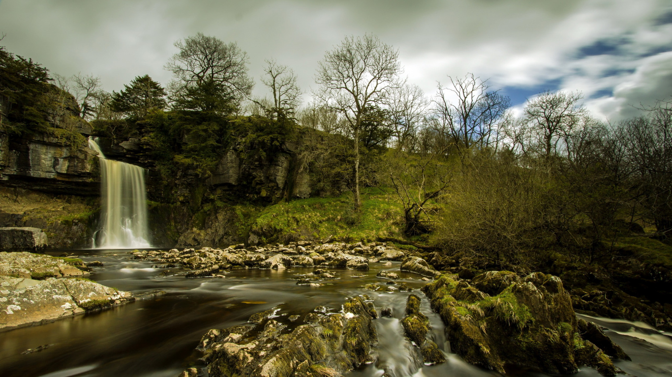 Обои природа, водоем, вода, водопад, водоток в разрешении 1366x768