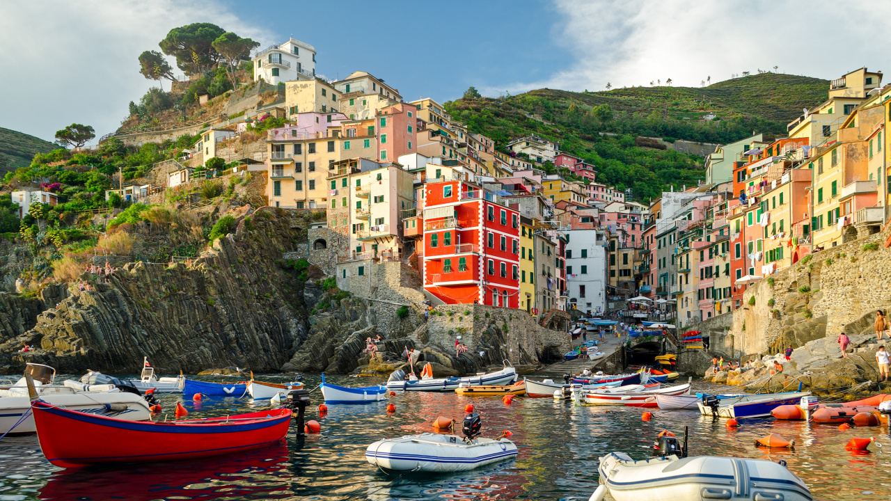 Обои Риомаджоре, побережье, перевозка воды, вода, городок в разрешении 1280x720