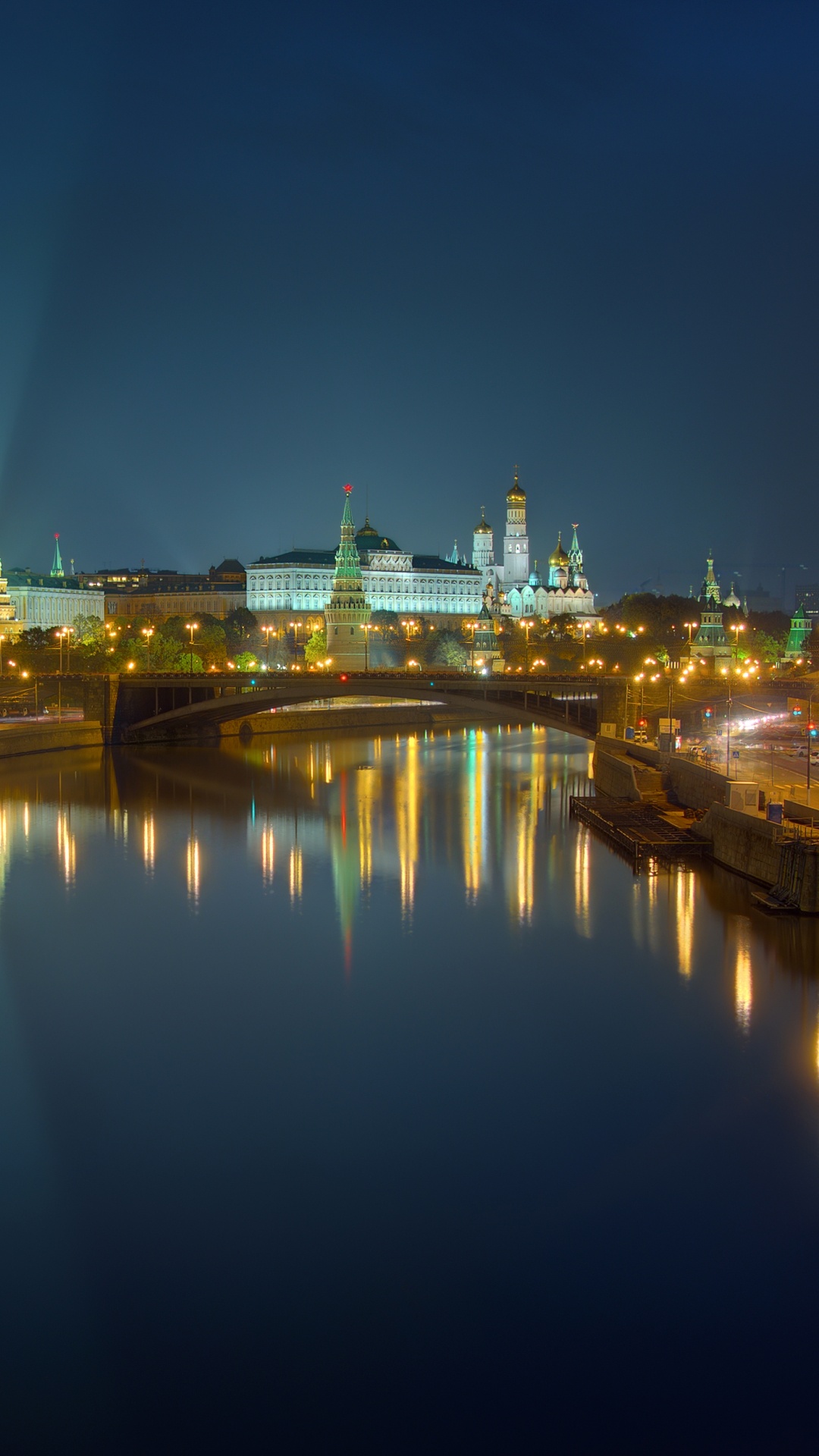 Обои ночь, Москва-река, городской пейзаж, отражение, город в разрешении 1080x1920