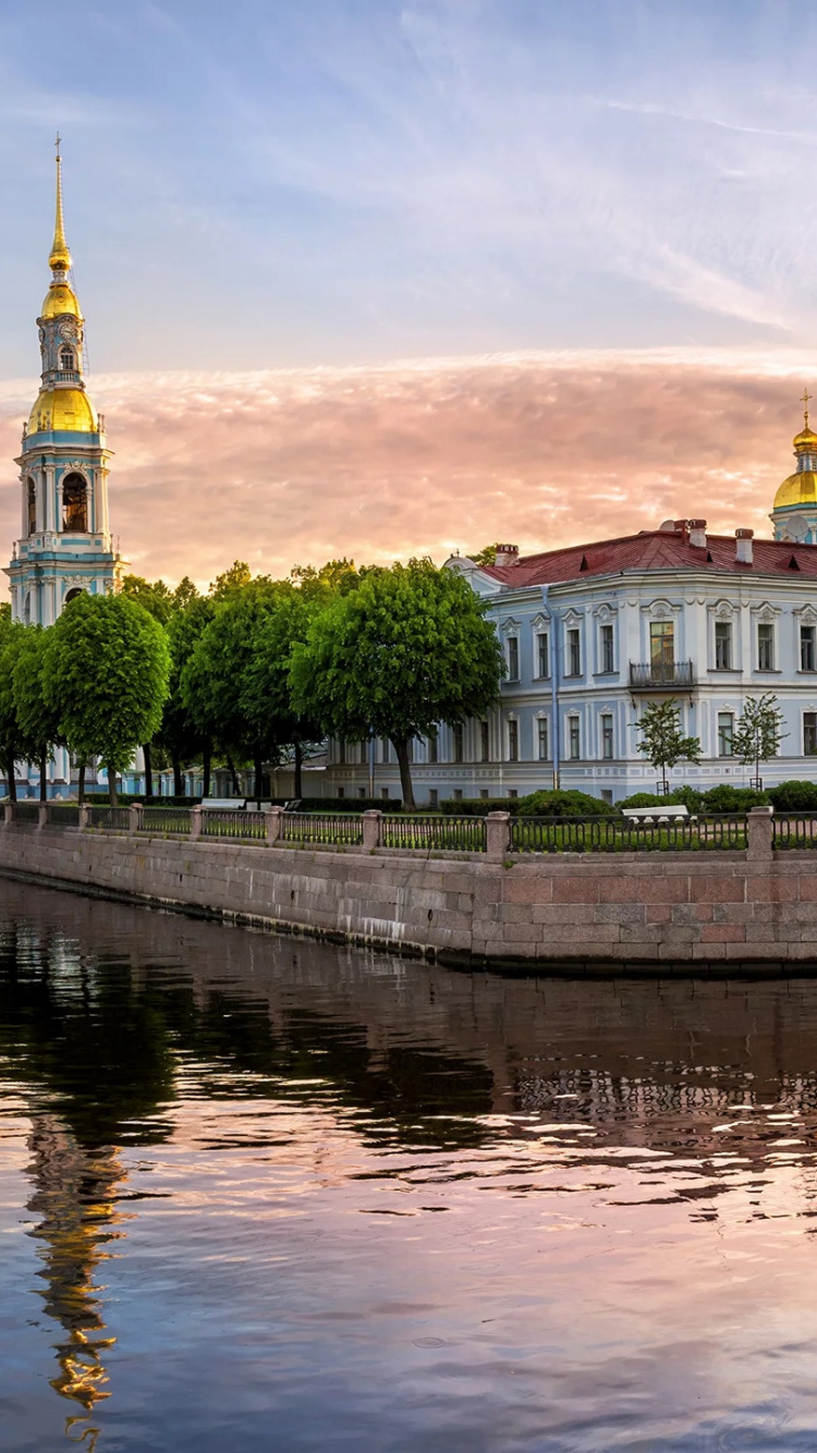 Обои отражение, ориентир, вода, водный путь, город в разрешении 750x1334