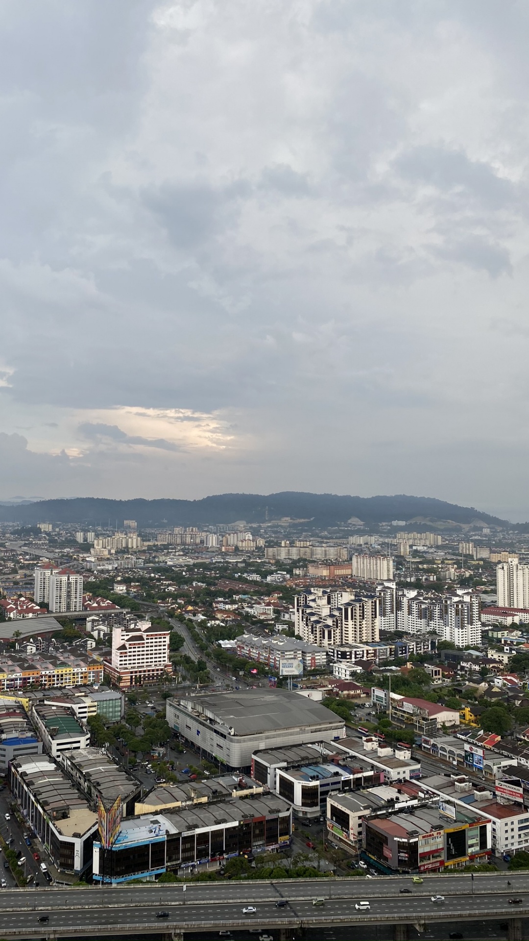 Обои жилой район, городской район, город, соседство, облако в разрешении 1080x1920