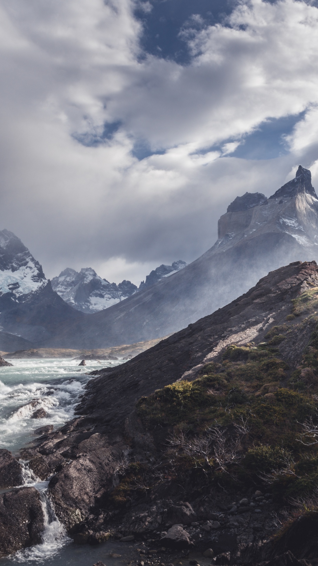 Обои 1-я Королевская военная средняя школа, облако, гора, вода, природный ландшафт в разрешении 1080x1920
