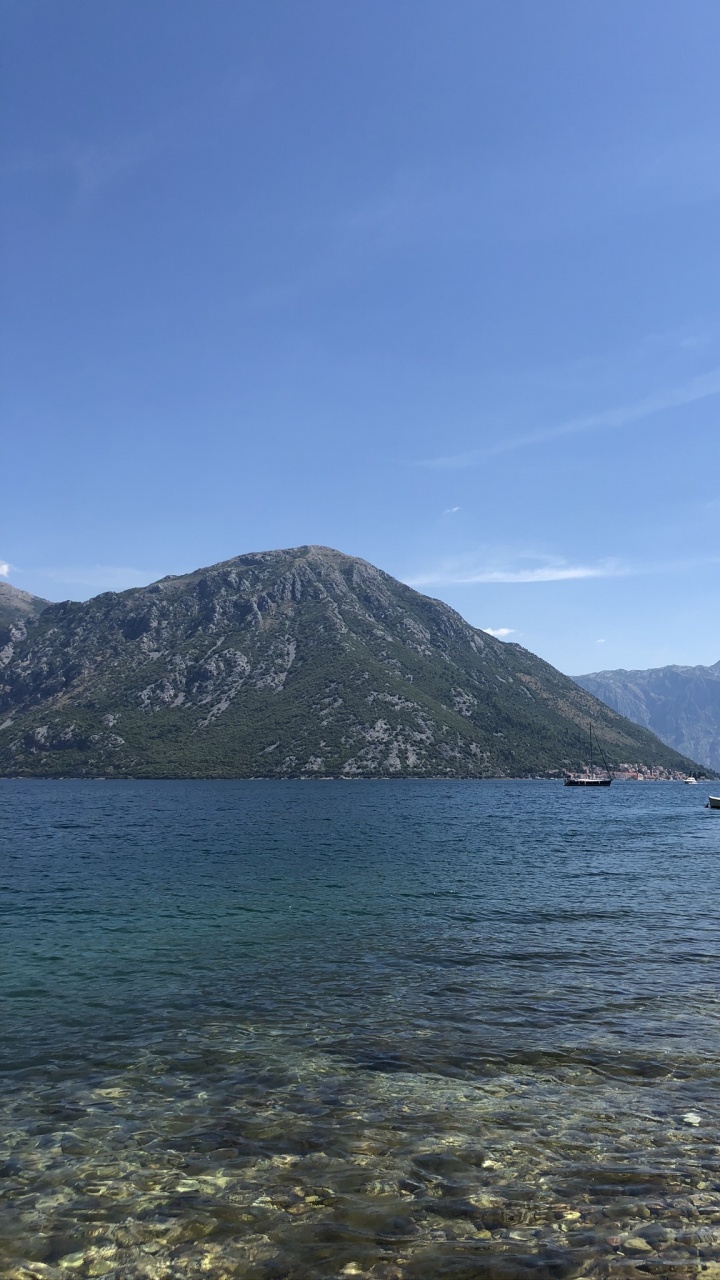 Обои горный рельеф, горный хребет, холм, нагорье, гора в разрешении 720x1280