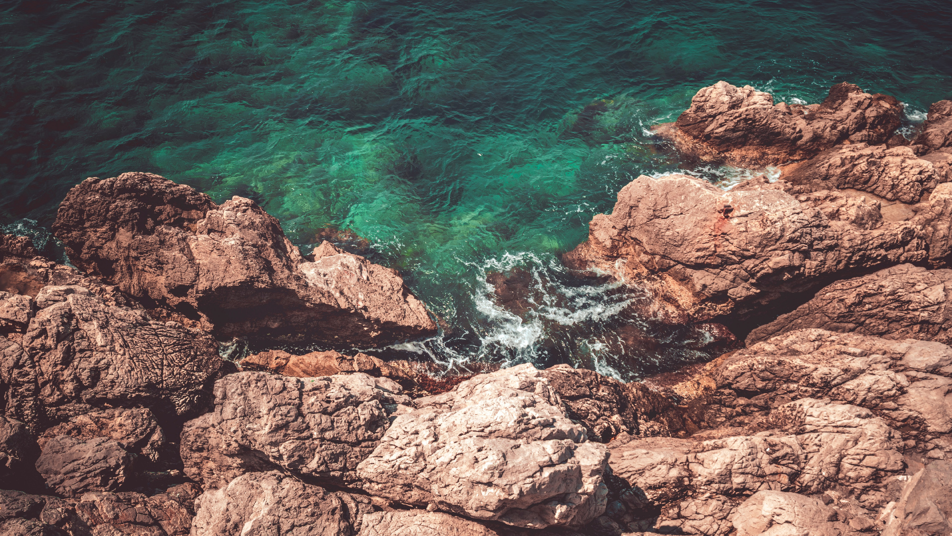 Обои геология, klippe, бирюза, лазурный, мыс в разрешении 1920x1080