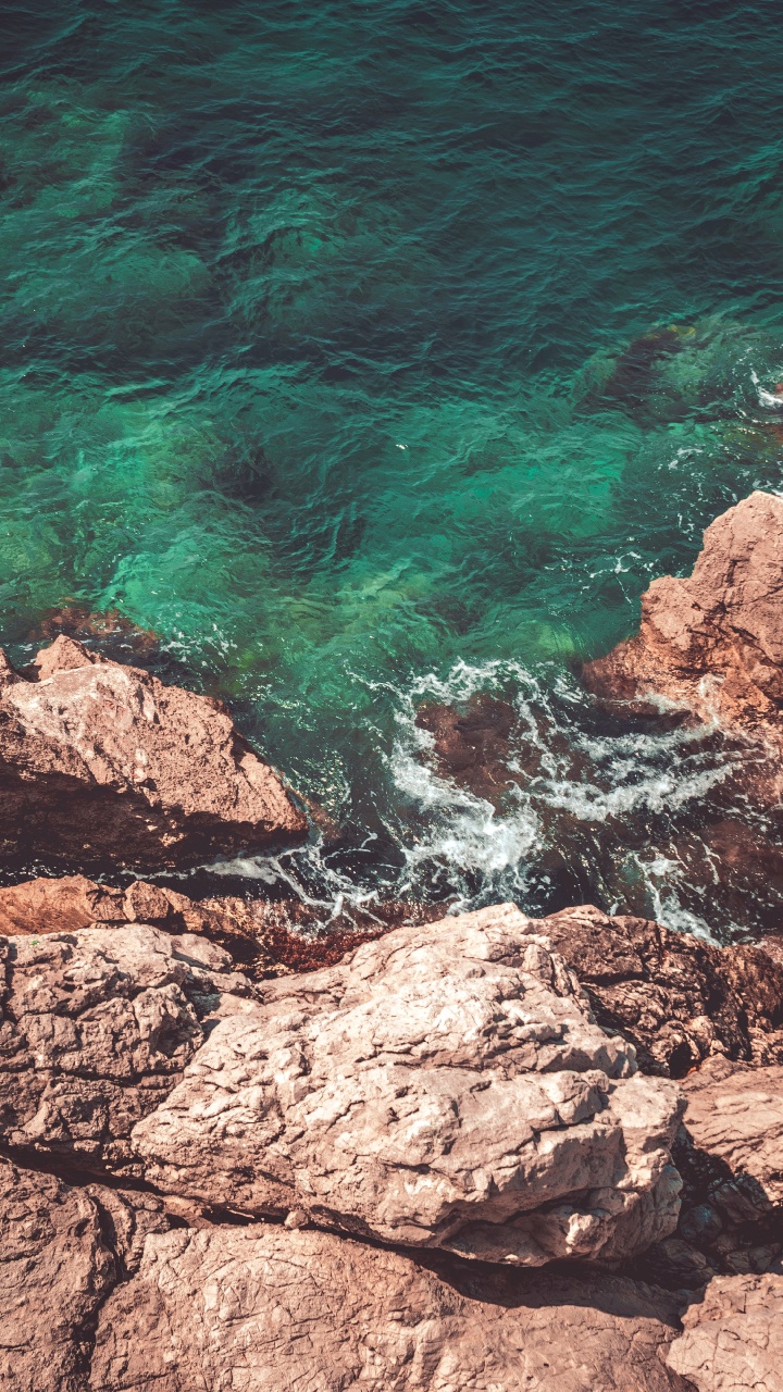 Обои геология, klippe, бирюза, лазурный, мыс в разрешении 720x1280