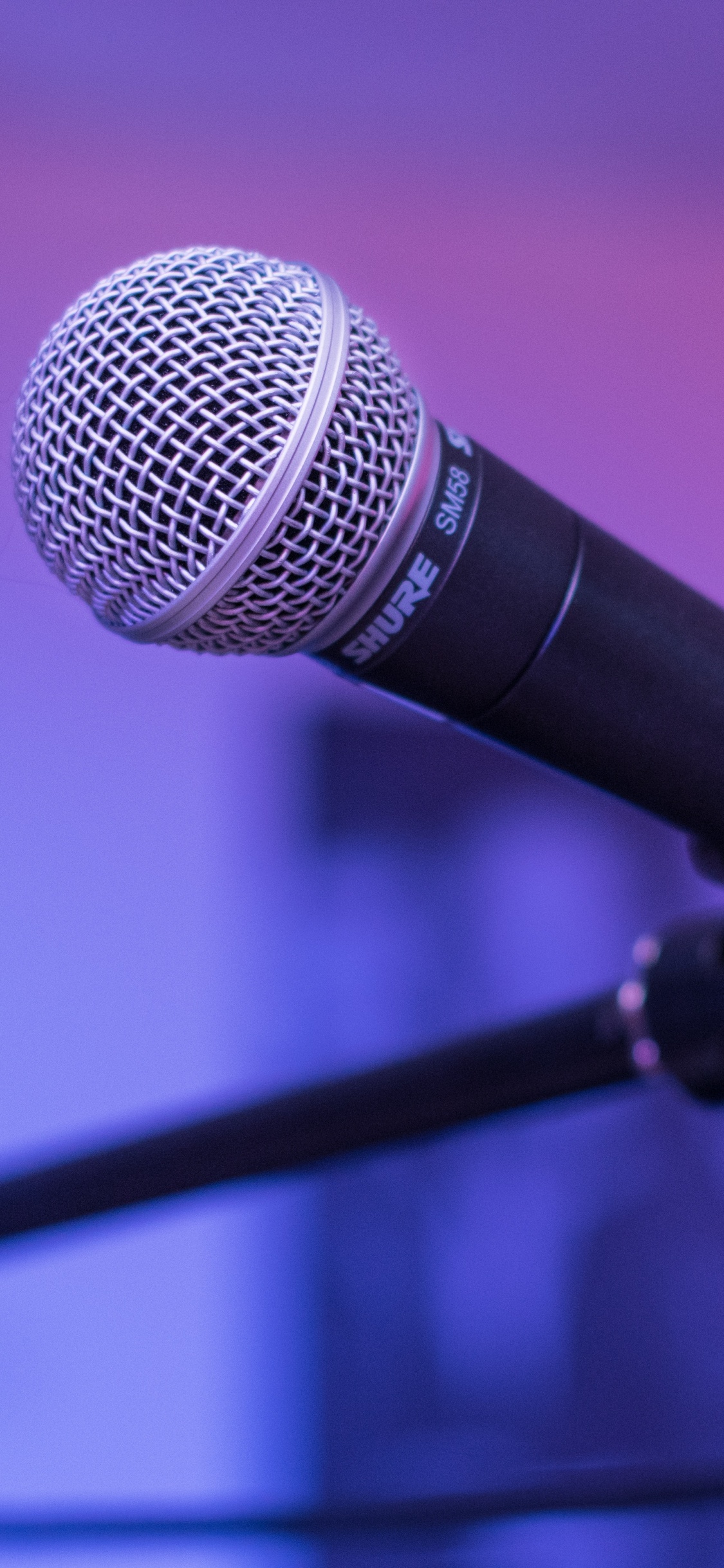 Обои Компания Shure SM58 прекрасно, микрофон, Шур, студия звукозаписи, микрофонная стойка в разрешении 1125x2436