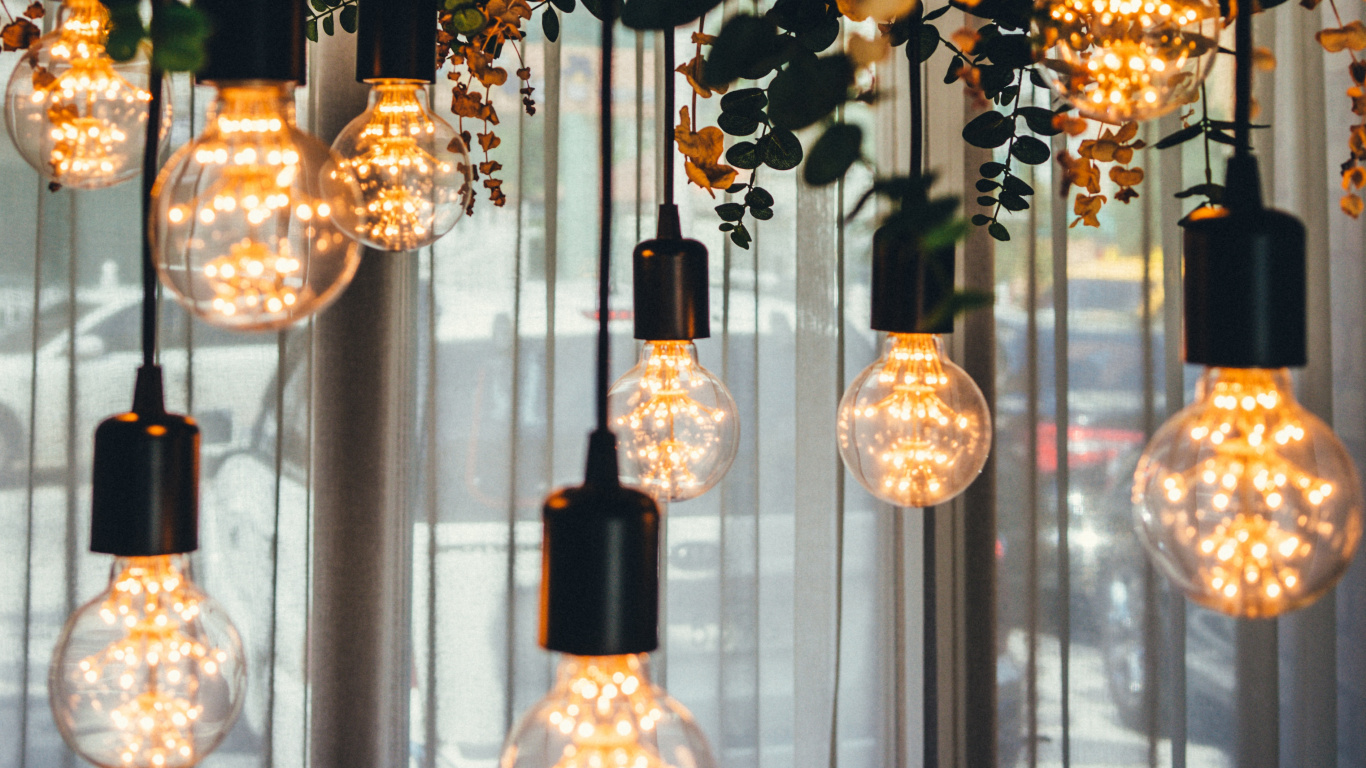 Обои электрическое освещение, Лампа накаливания, освещение, свет, кулон свет в разрешении 1366x768