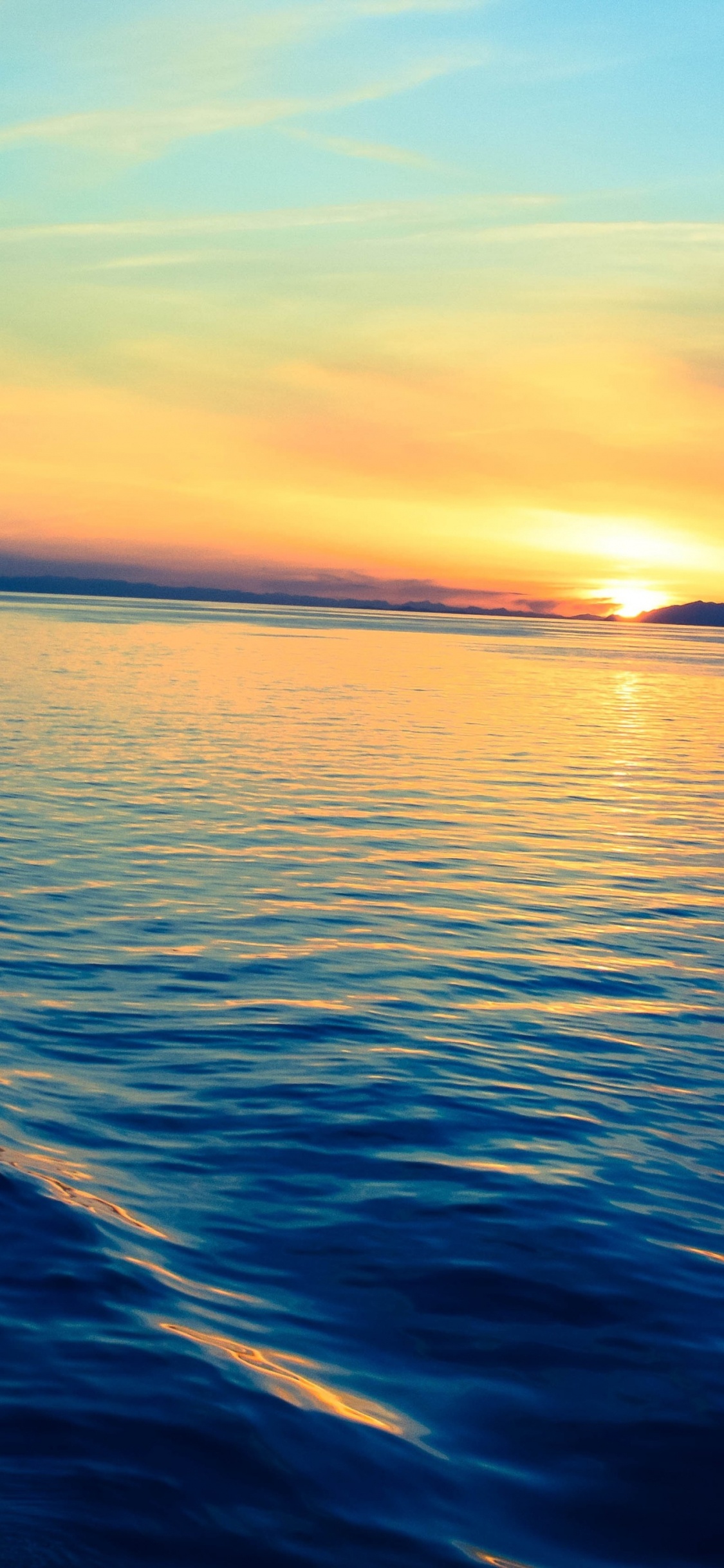 Обои тихий закат, закат, восход солнца, вечер, облако в разрешении 1125x2436