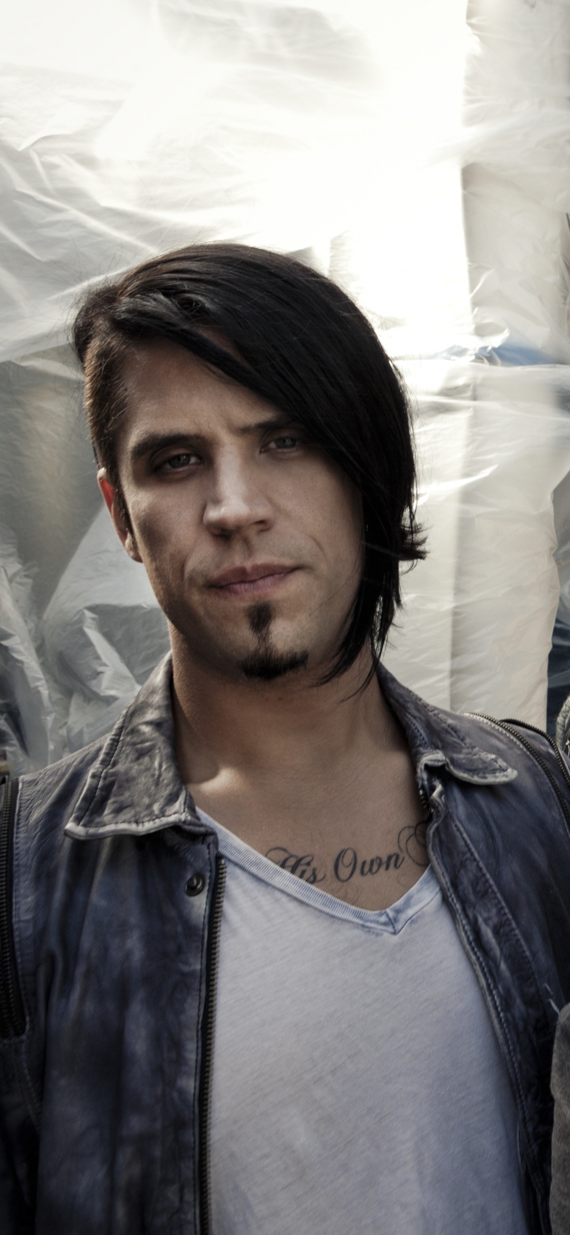 Обои Папа Роуч, Джекоби Шеддикс, Джерри Хортон, Ф Е Р, волосы на лице в разрешении 1125x2436