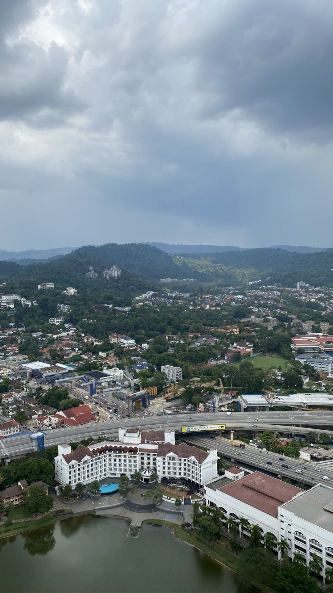 Обои жилой район, облако, соседство, пейзаж, город в разрешении 1080x1920