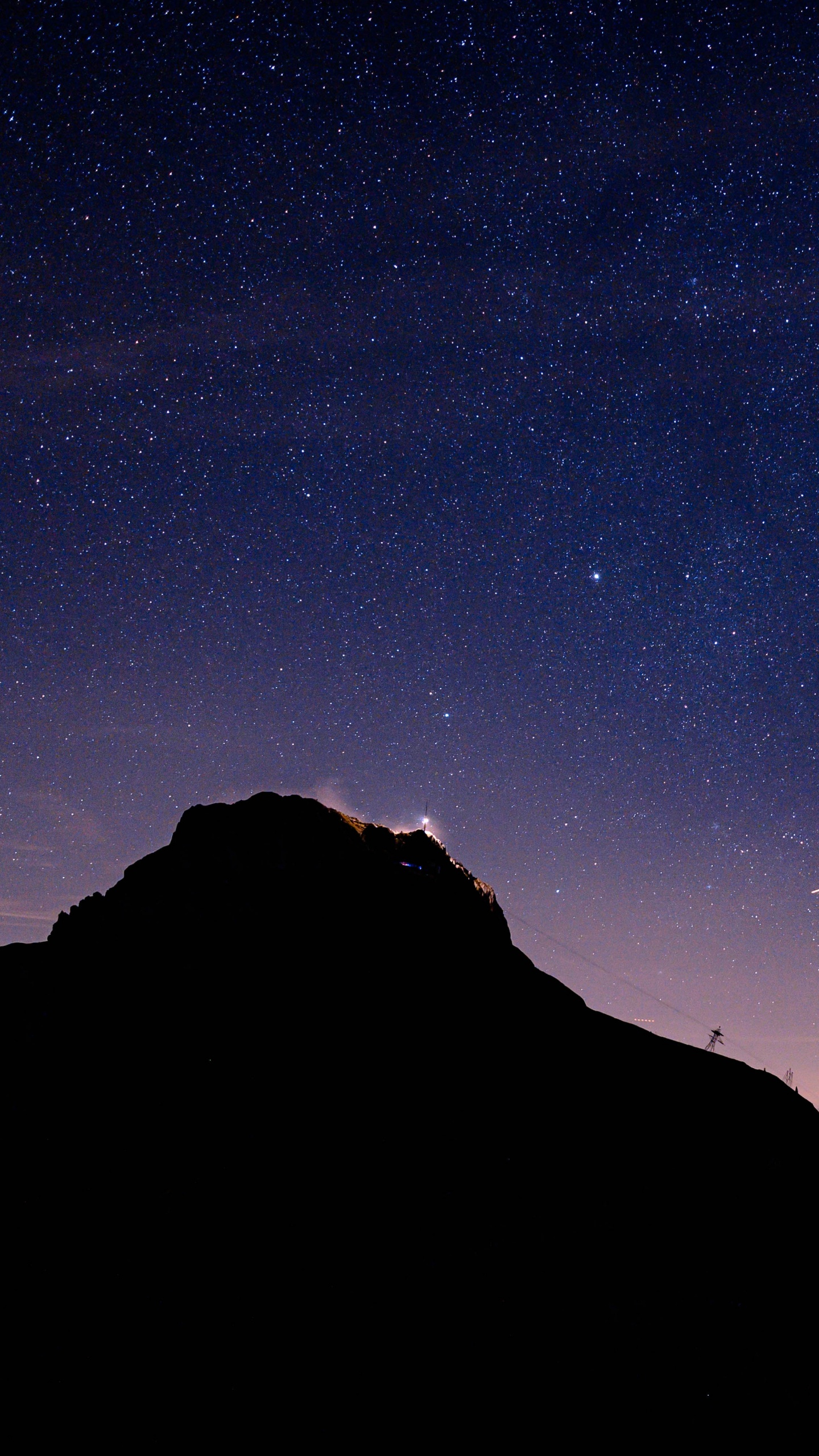 Обои ночь, гора, черный, синий, горный рельеф в разрешении 1440x2560