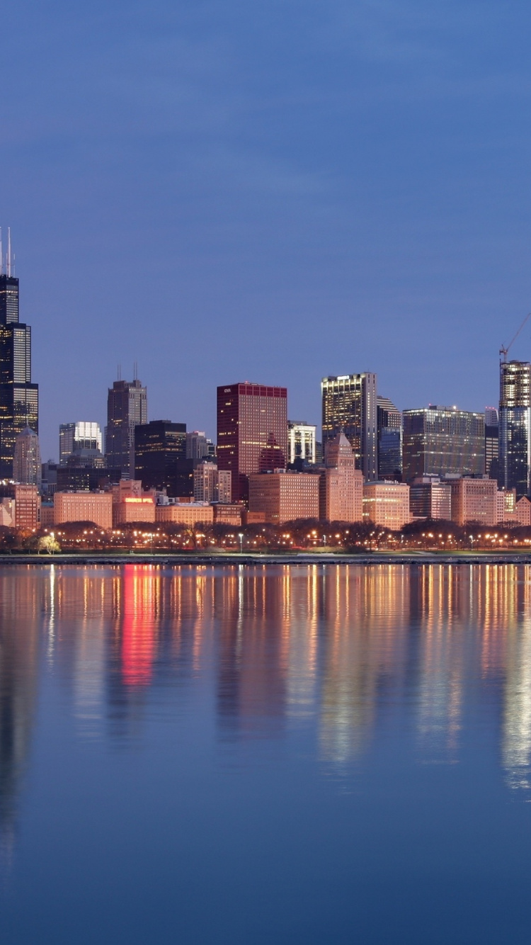 Обои линия горизонта, город, городской пейзаж, отражение, дневное время в разрешении 750x1334