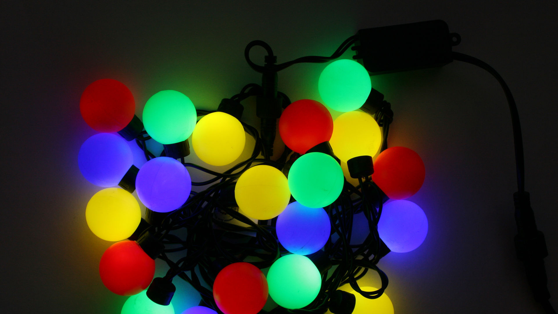 Обои свет, Рождественские огни, гирлянда, освещение, Новый год в разрешении 1920x1080