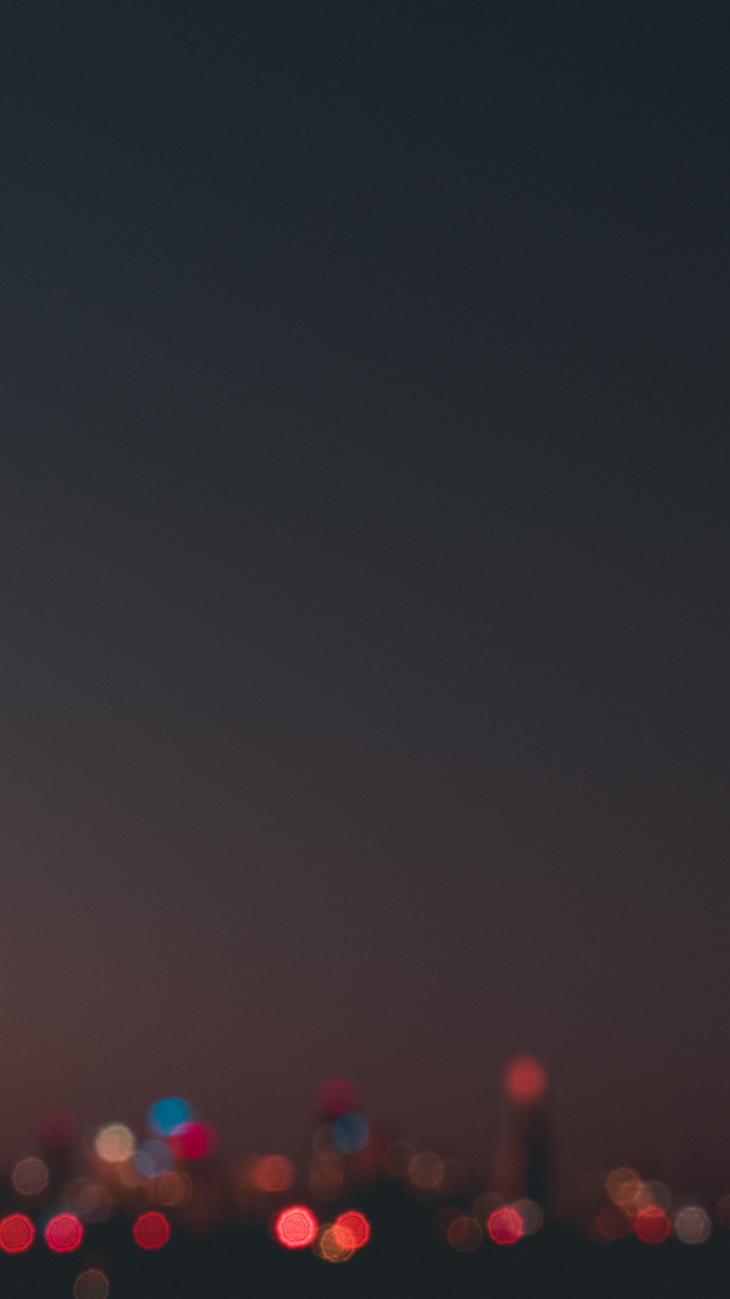 Обои здание, красный цвет, ночь, свет, атмосфера в разрешении 1440x2560