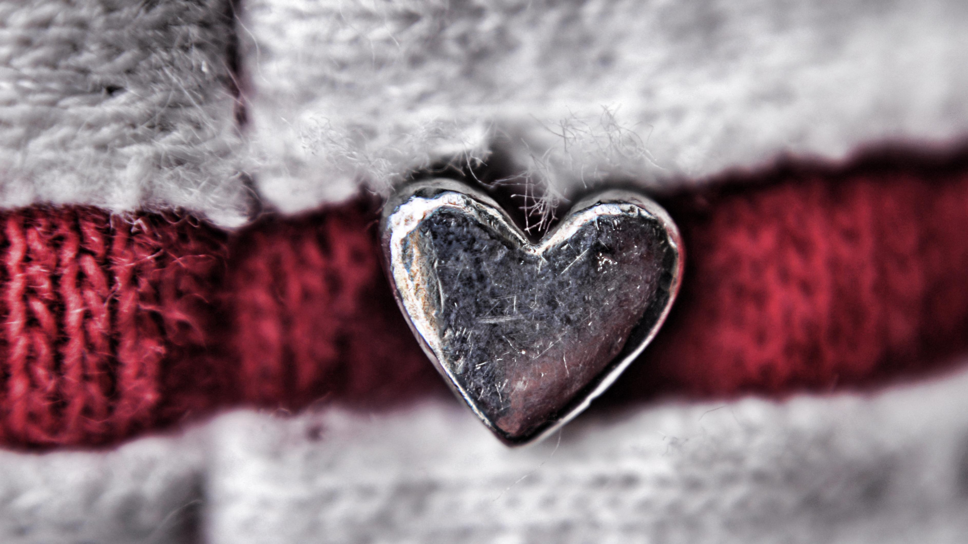 Обои серебряное сердце, серебро, сердце, любовь, крупный план в разрешении 1920x1080