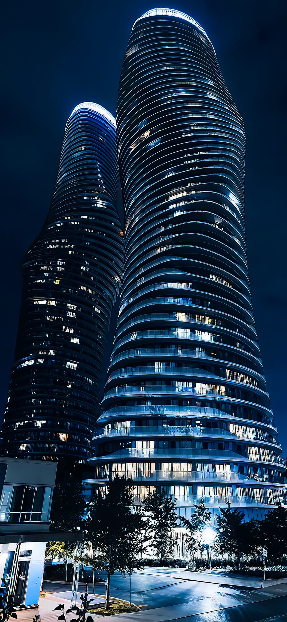 Обои небоскреб, квартира, вышка, архитектура, высотное здание в разрешении 1125x2436