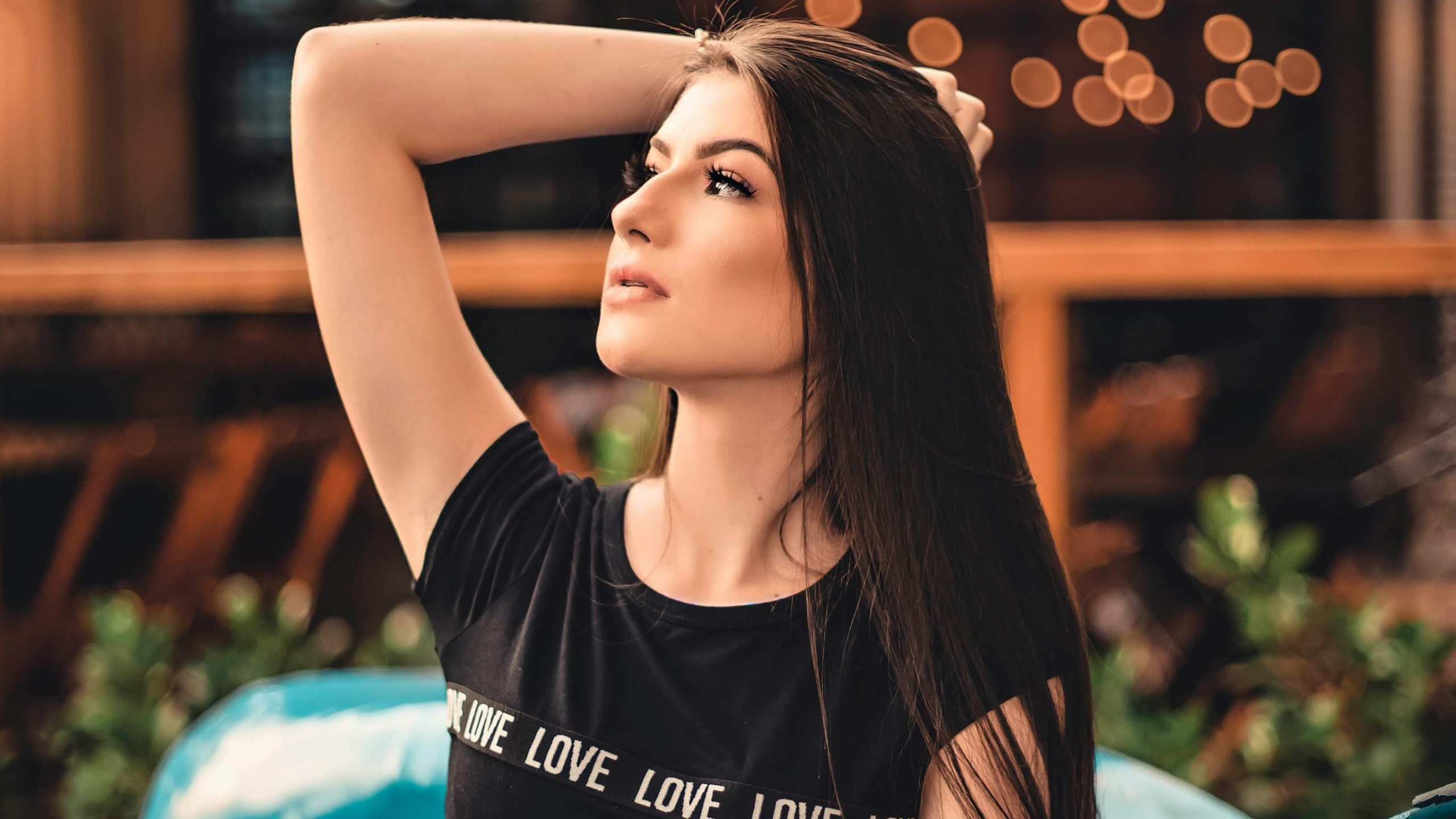 Обои волосы, лицо, красота, кожа, губа в разрешении 2560x1440