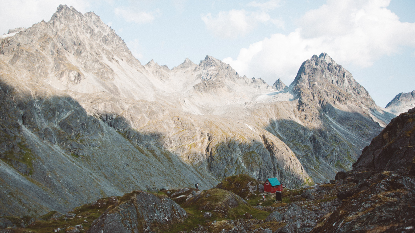Обои гора, хребет, горный хребет, горный рельеф, нагорье в разрешении 1366x768